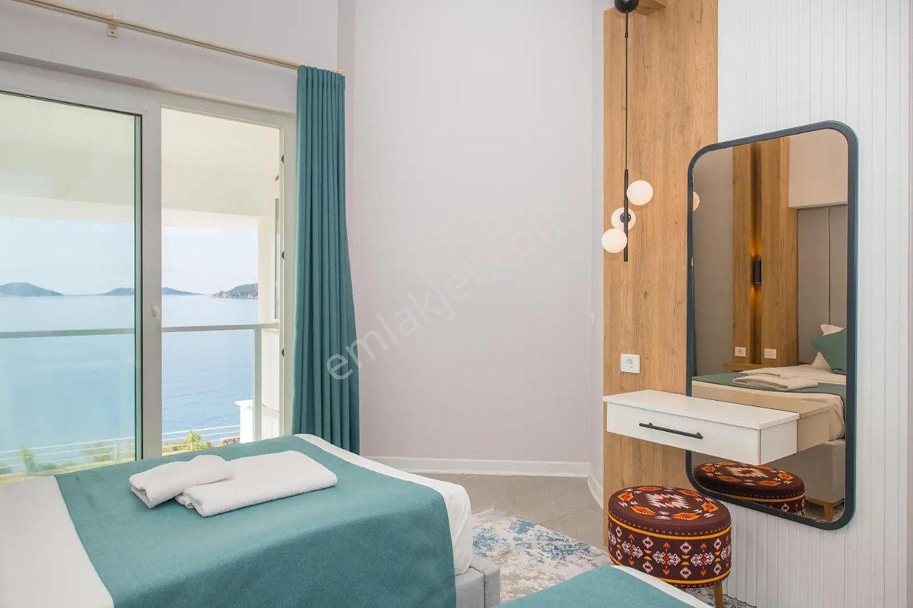 Kaş Kalkan’da Denize Sıfır Full Eşyalı Lüks Villa - Görsel 13