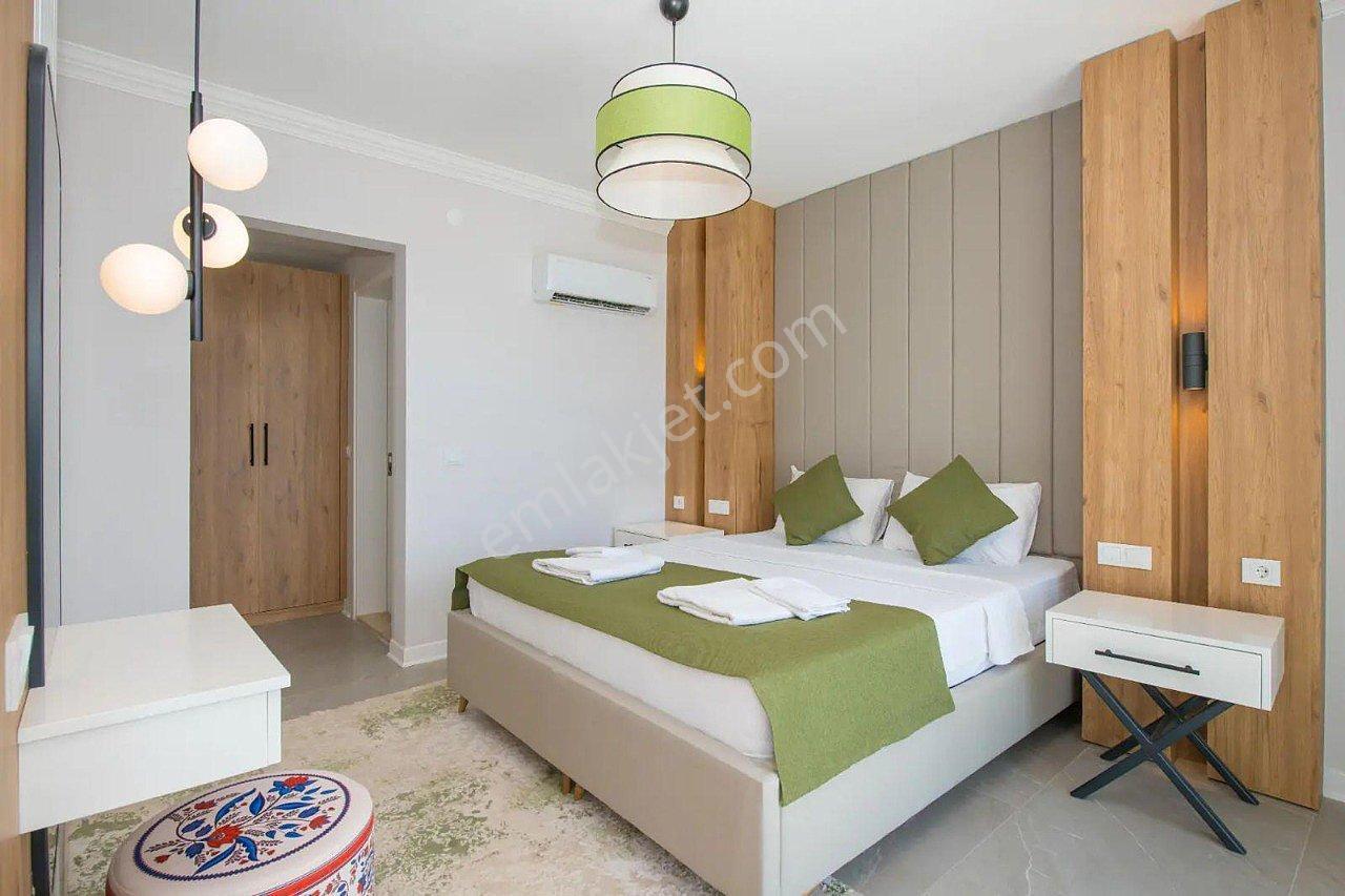 Kaş Kalkan’da Denize Sıfır Full Eşyalı Lüks Villa - Görsel 27