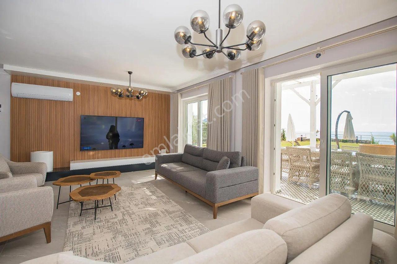 Kaş Kalkan’da Denize Sıfır Full Eşyalı Lüks Villa - Görsel 11
