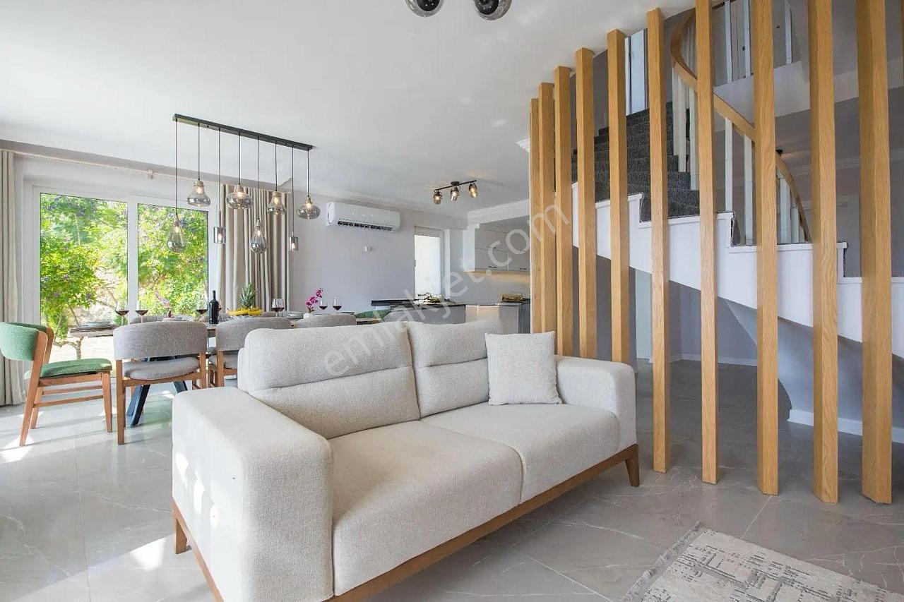 Kaş Kalkan’da Denize Sıfır Full Eşyalı Lüks Villa - Görsel 23