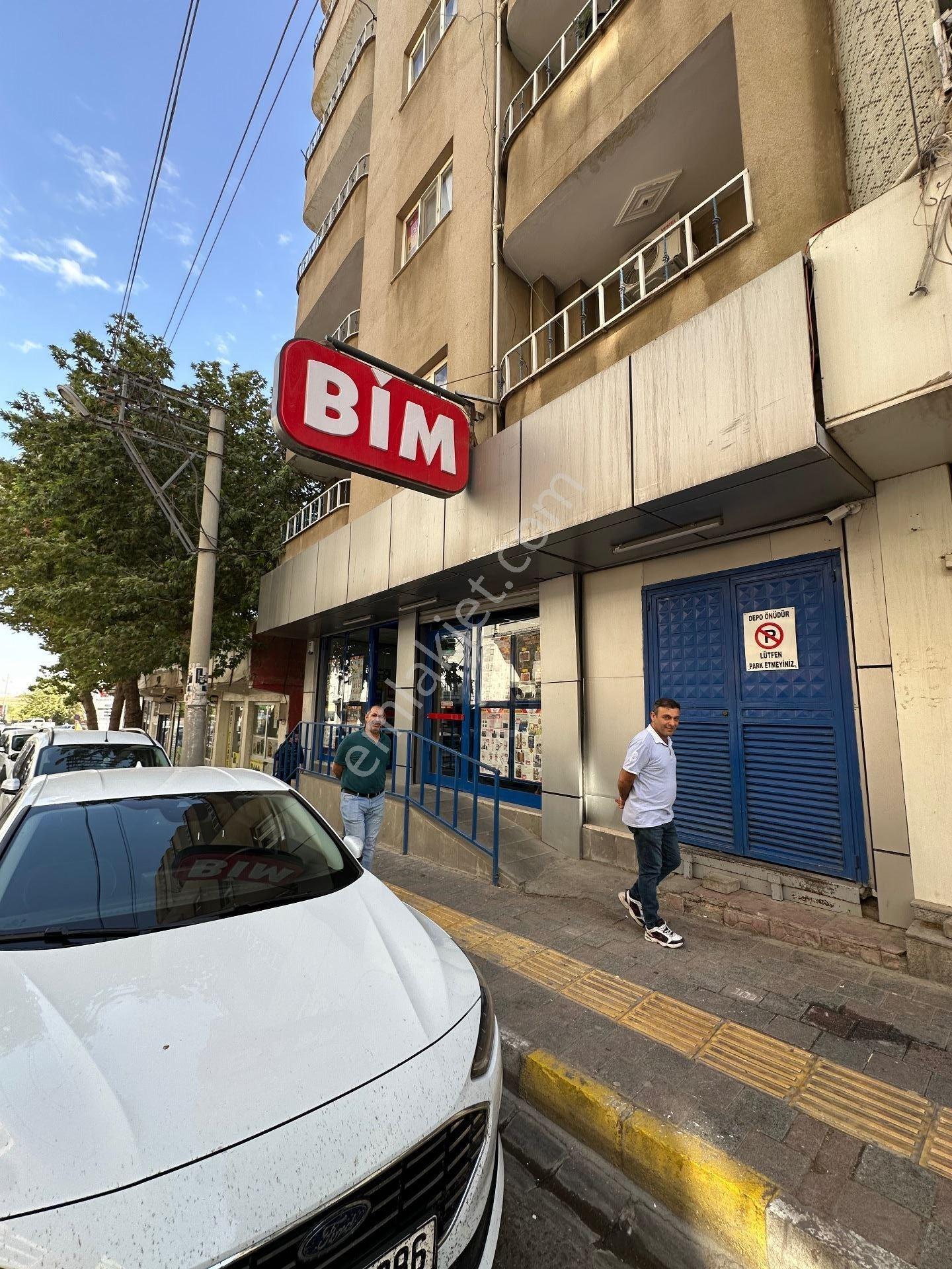 Nusaybin Lozan Caddesi Üzerinden 620 Metrekare Kiralık Depolu Dükkan