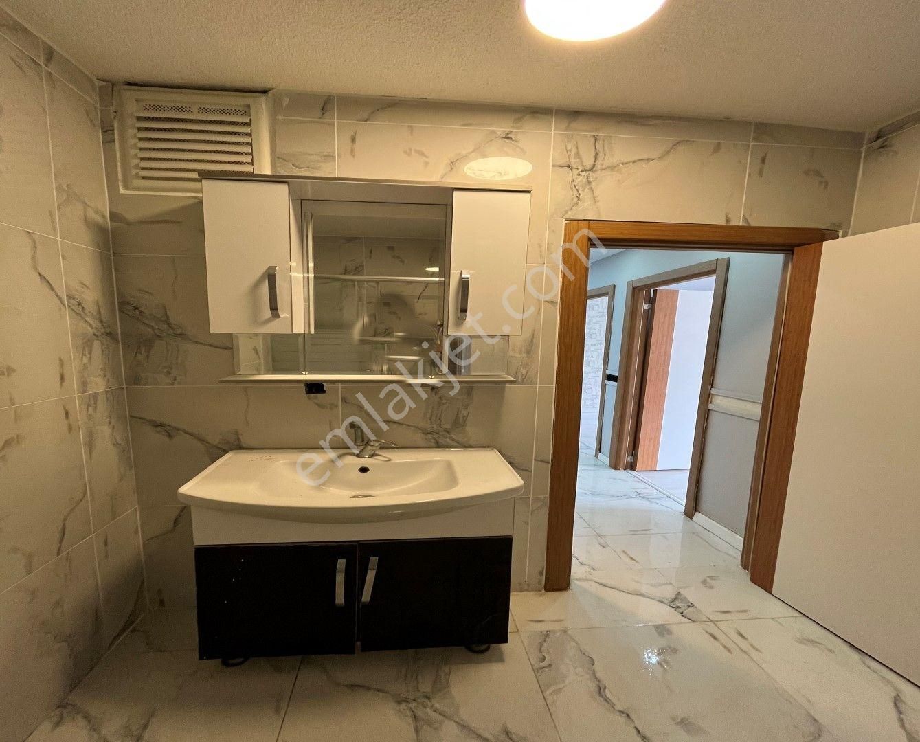 Bahçeşehir Lokasyonunda Satılık 2+1 Lüks Daire - Görsel 18