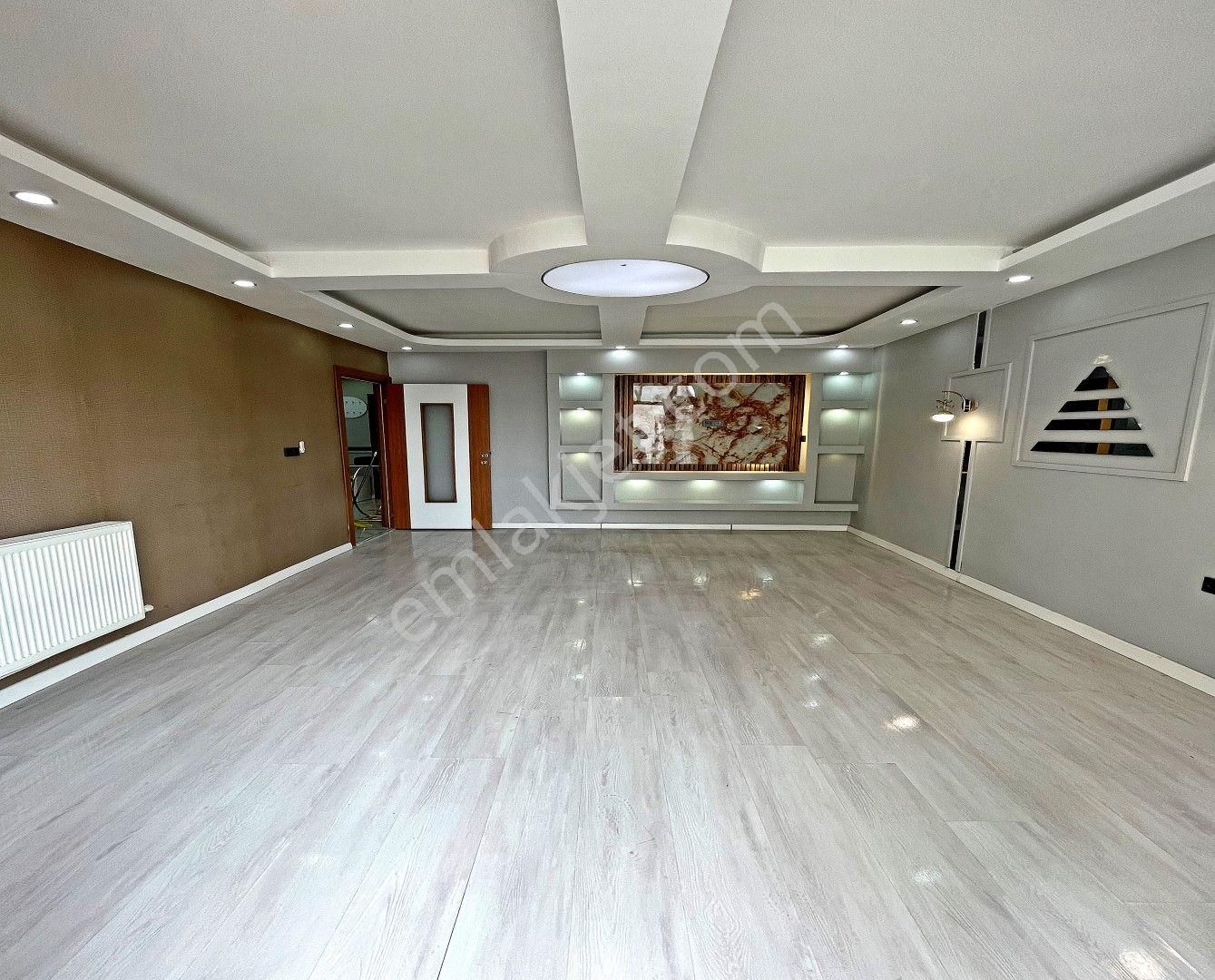 Bahçeşehir Lokasyonunda Satılık 2+1 Lüks Daire - Görsel 24