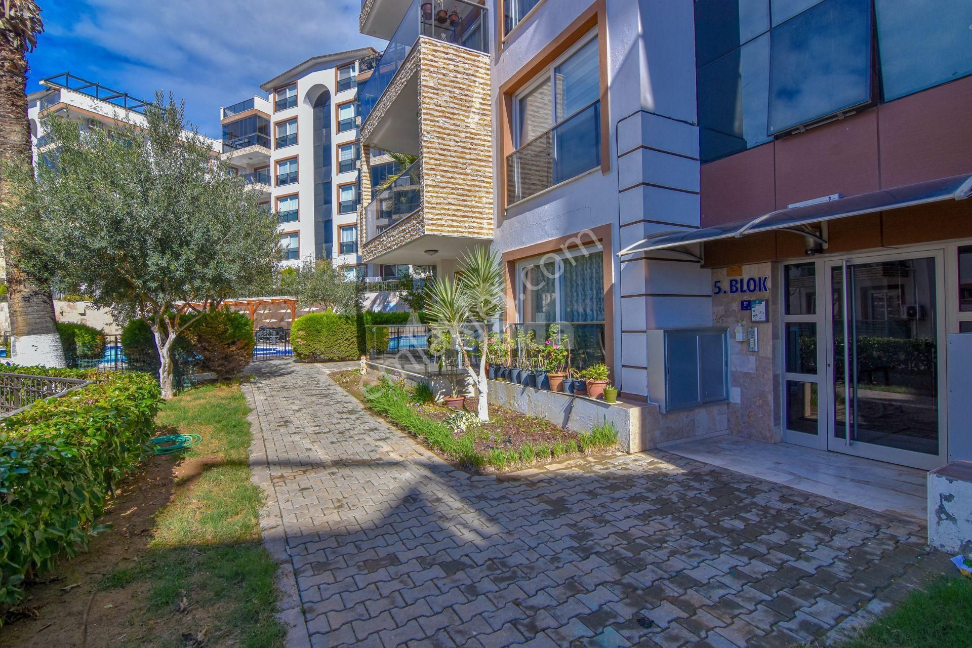 Kuşadası Değirmendere'de Kısmi Deniz Manzaralı Satılık 3+1 Daire - Görsel 27