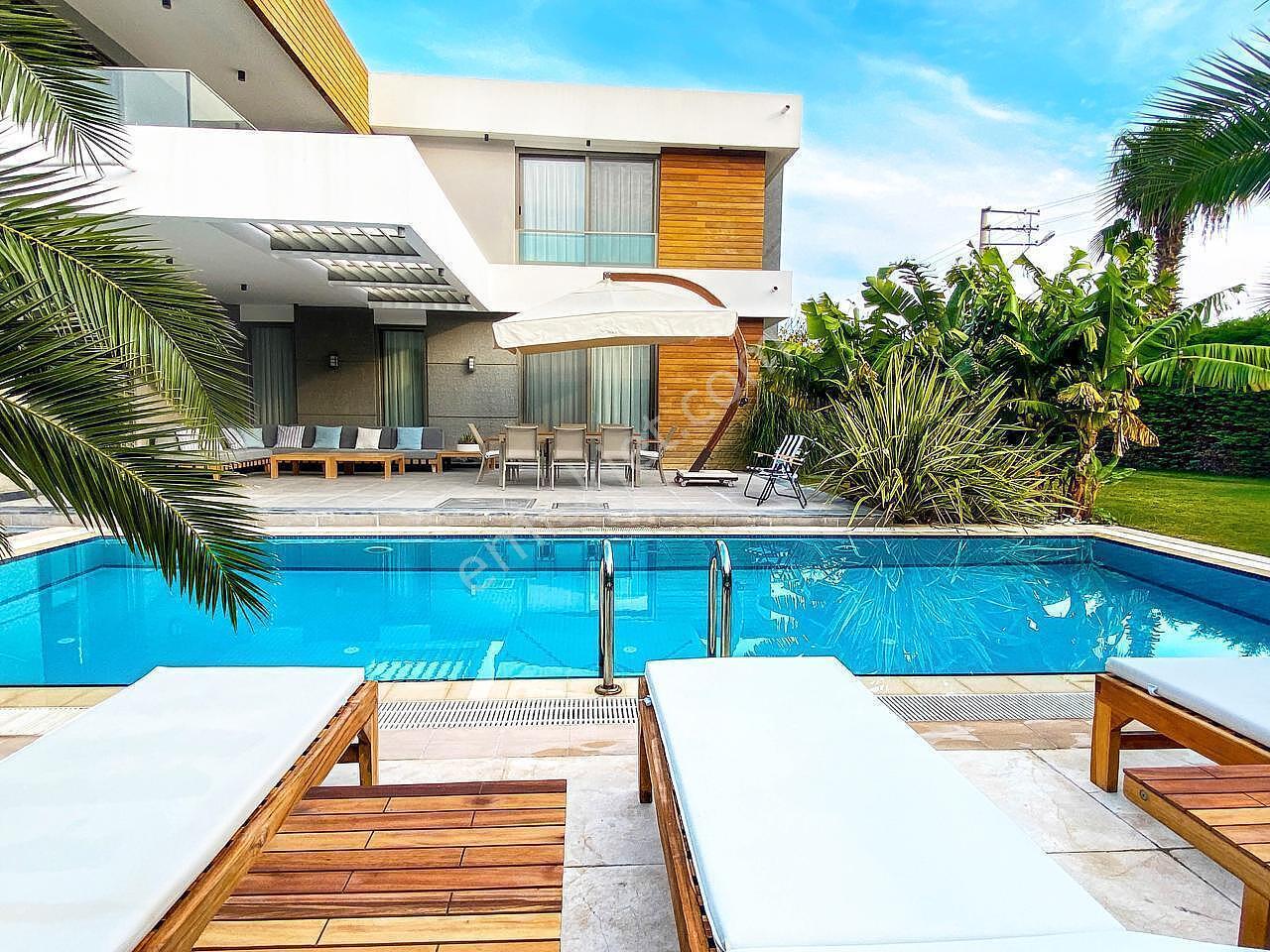 İzmir Çeşme'de Ilıca Plajı'na Yakın Müstakil Havuzlu Villa - Görsel 14