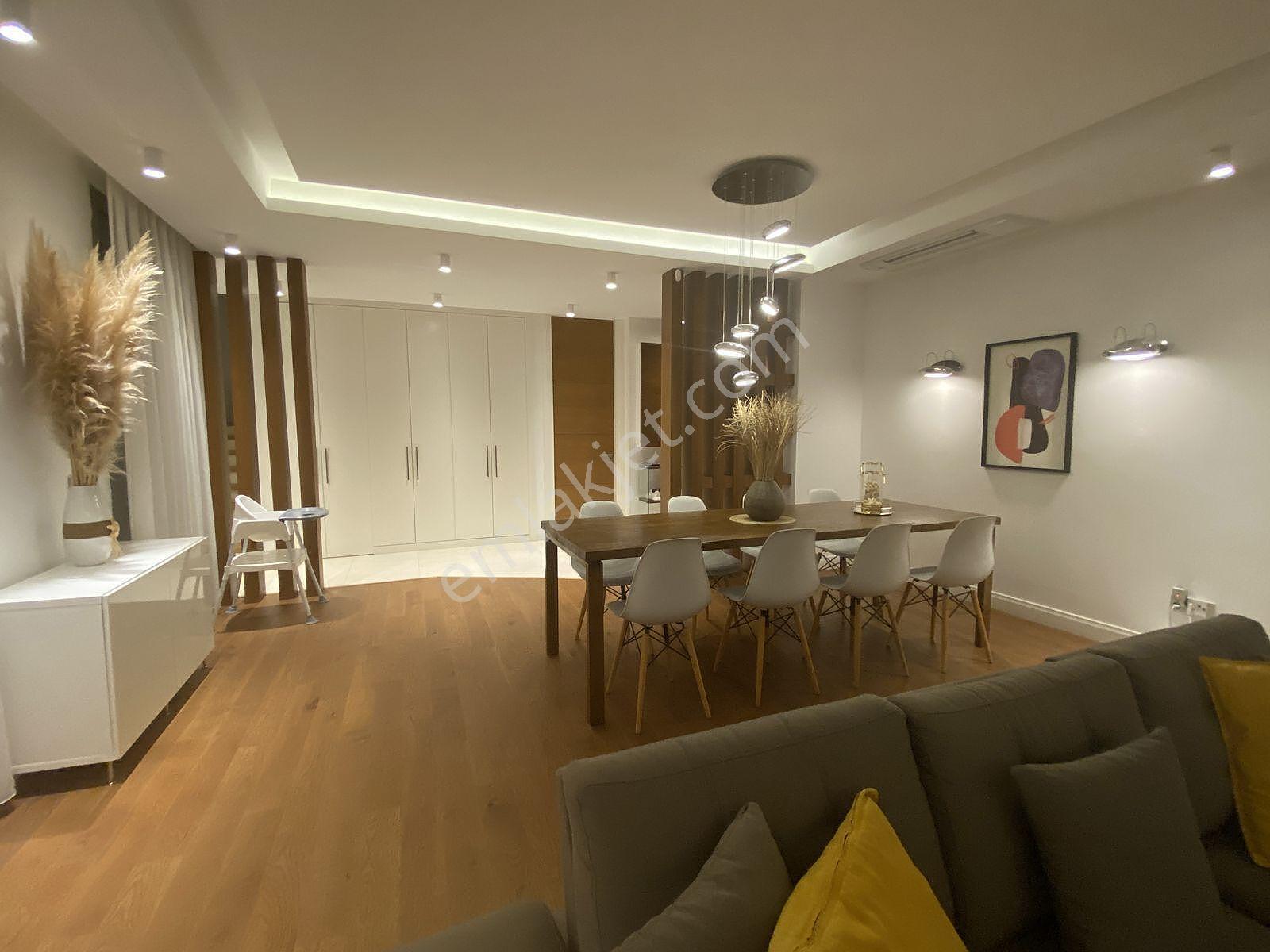 İzmir Çeşme'de Ilıca Plajı'na Yakın Müstakil Havuzlu Villa - Görsel 4