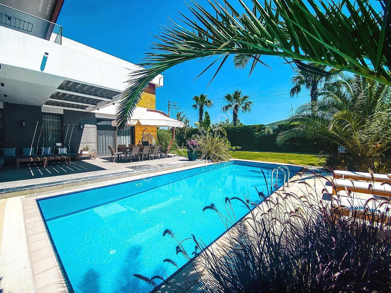 İzmir Çeşme'de Ilıca Plajı'na Yakın Müstakil Havuzlu Villa - Görsel 7