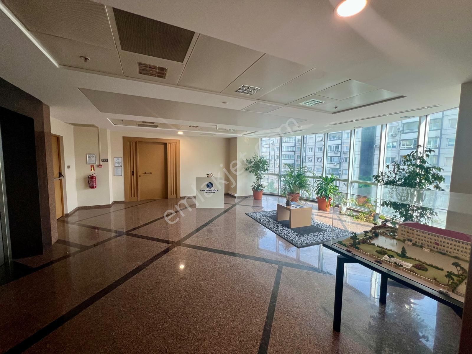 Bahçelievler Basıneksperss 'de Kiralık Prestijli Ofis Plaza Katı - Görsel 25