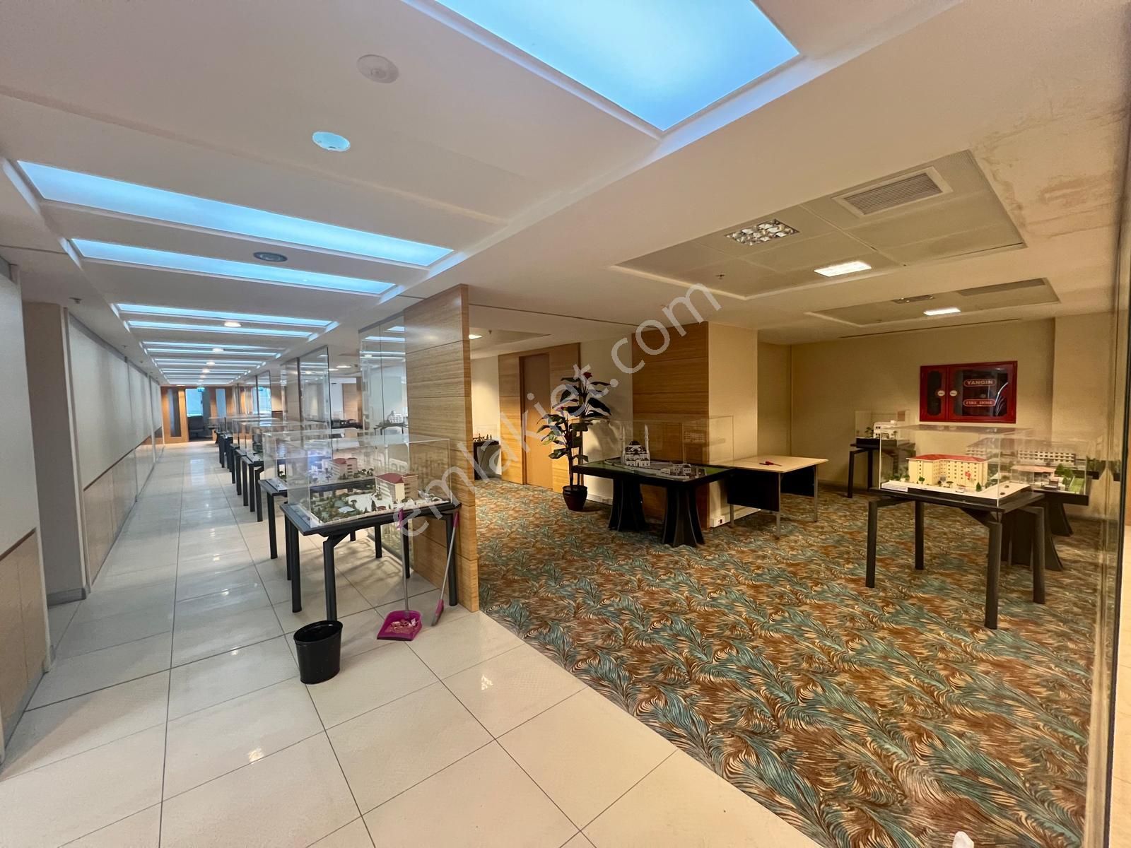 Bahçelievler Basıneksperss 'de Kiralık Prestijli Ofis Plaza Katı - Görsel 11