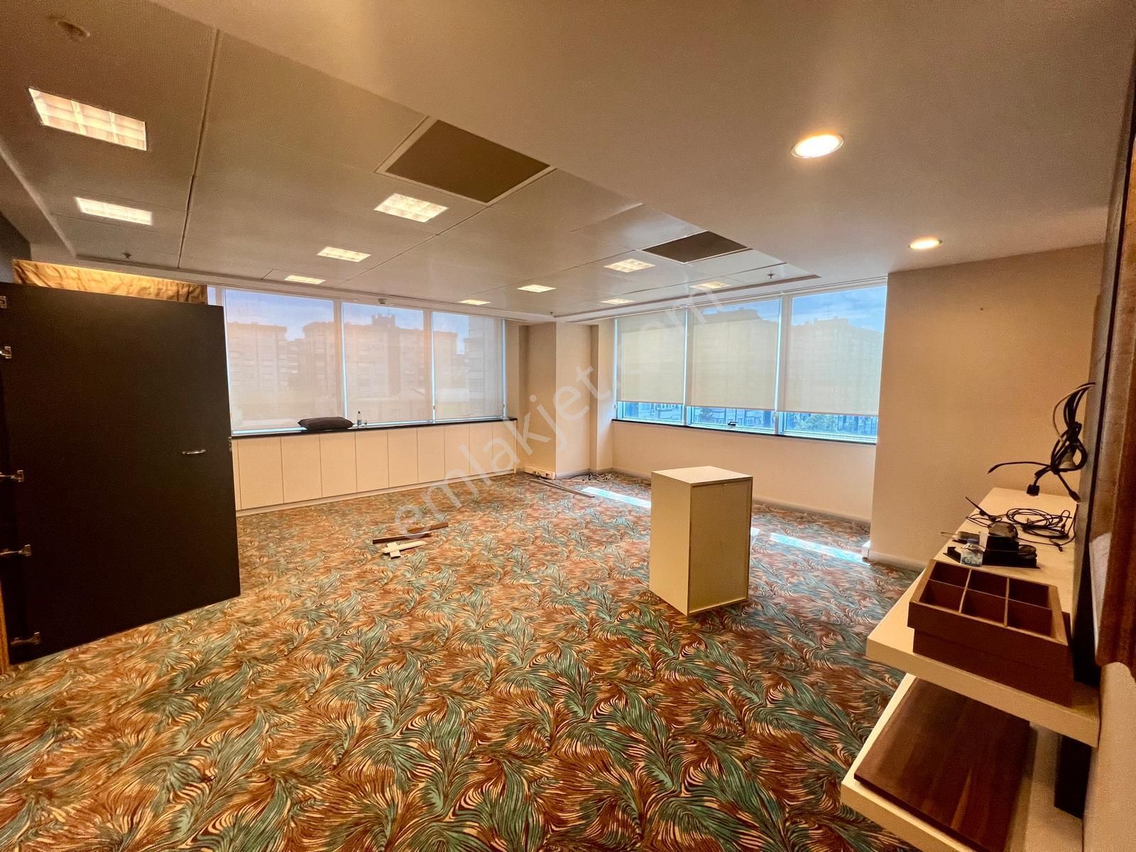 Bahçelievler Basıneksperss 'de Kiralık Prestijli Ofis Plaza Katı - Görsel 32