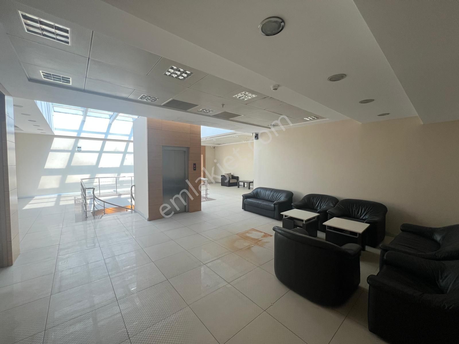 Bahçelievler Basıneksperss 'de Kiralık Prestijli Ofis Plaza Katı - Görsel 29