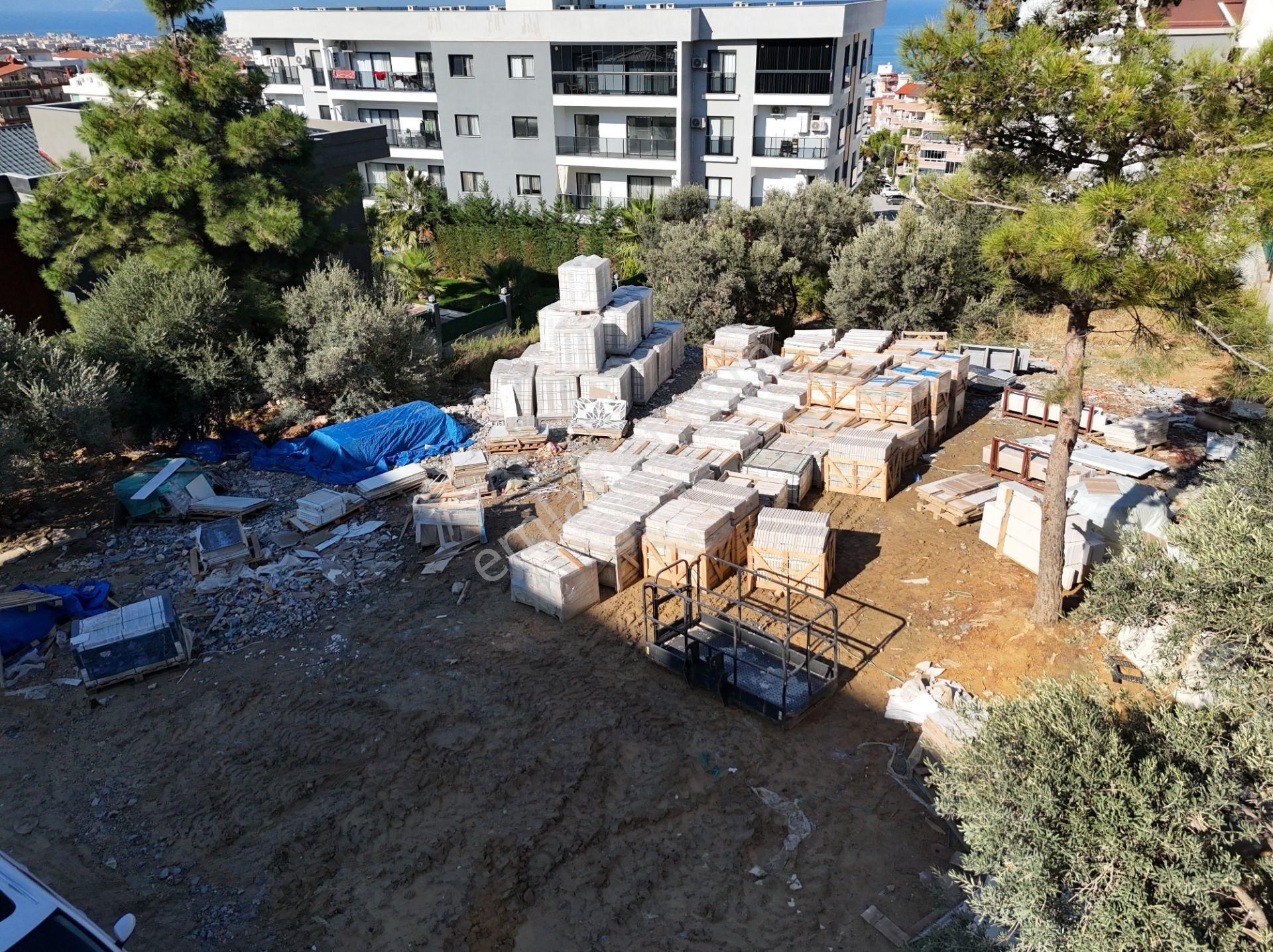Kuşadası Ege Mahallesi’nde Trend Royal Siteleri Önünde Emsalsiz 601 M² Arsa - Görsel 17