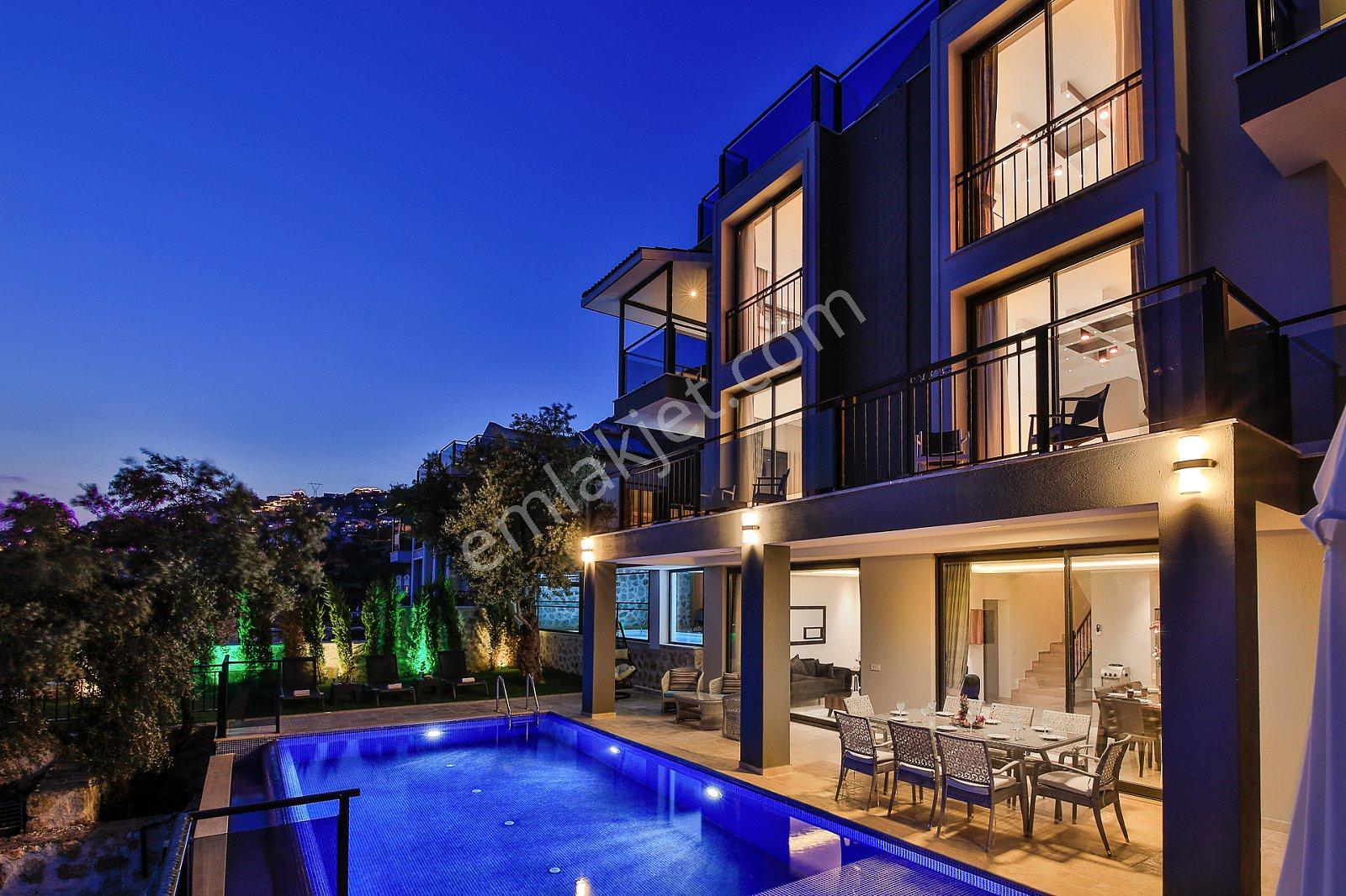 Kaş Kalkan'da Satılık Açık Ve Kapalı Havuzlu 5+1 Villa - Görsel 4