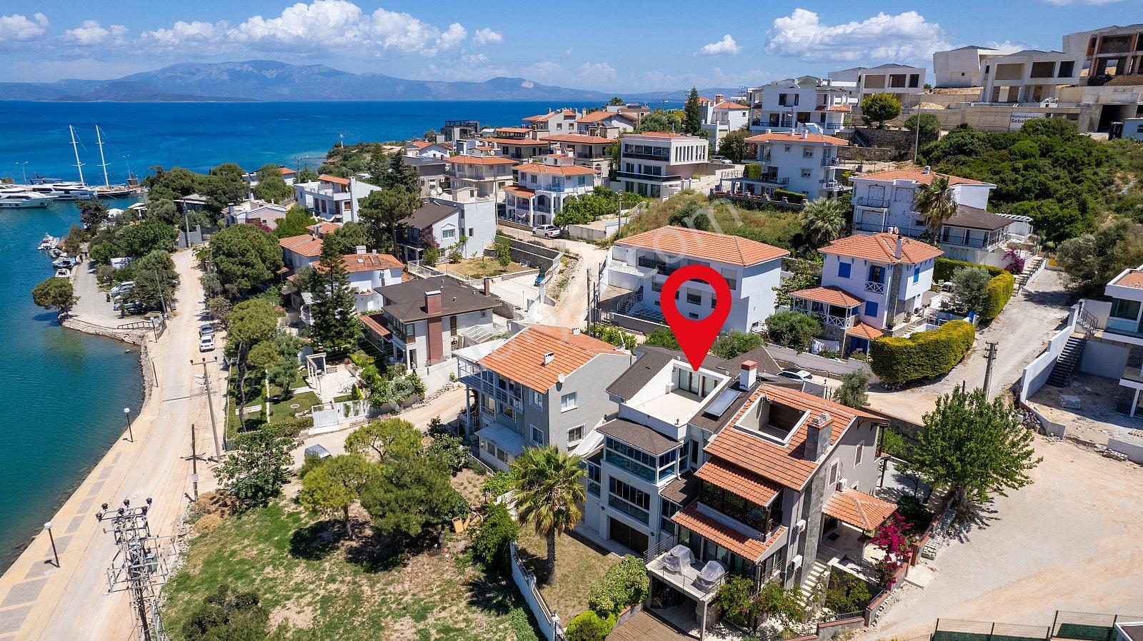 Çeşme Dalyan'da Marinaya Sıfır Deniz Manzaralı Eşyalı Villa - Görsel 27