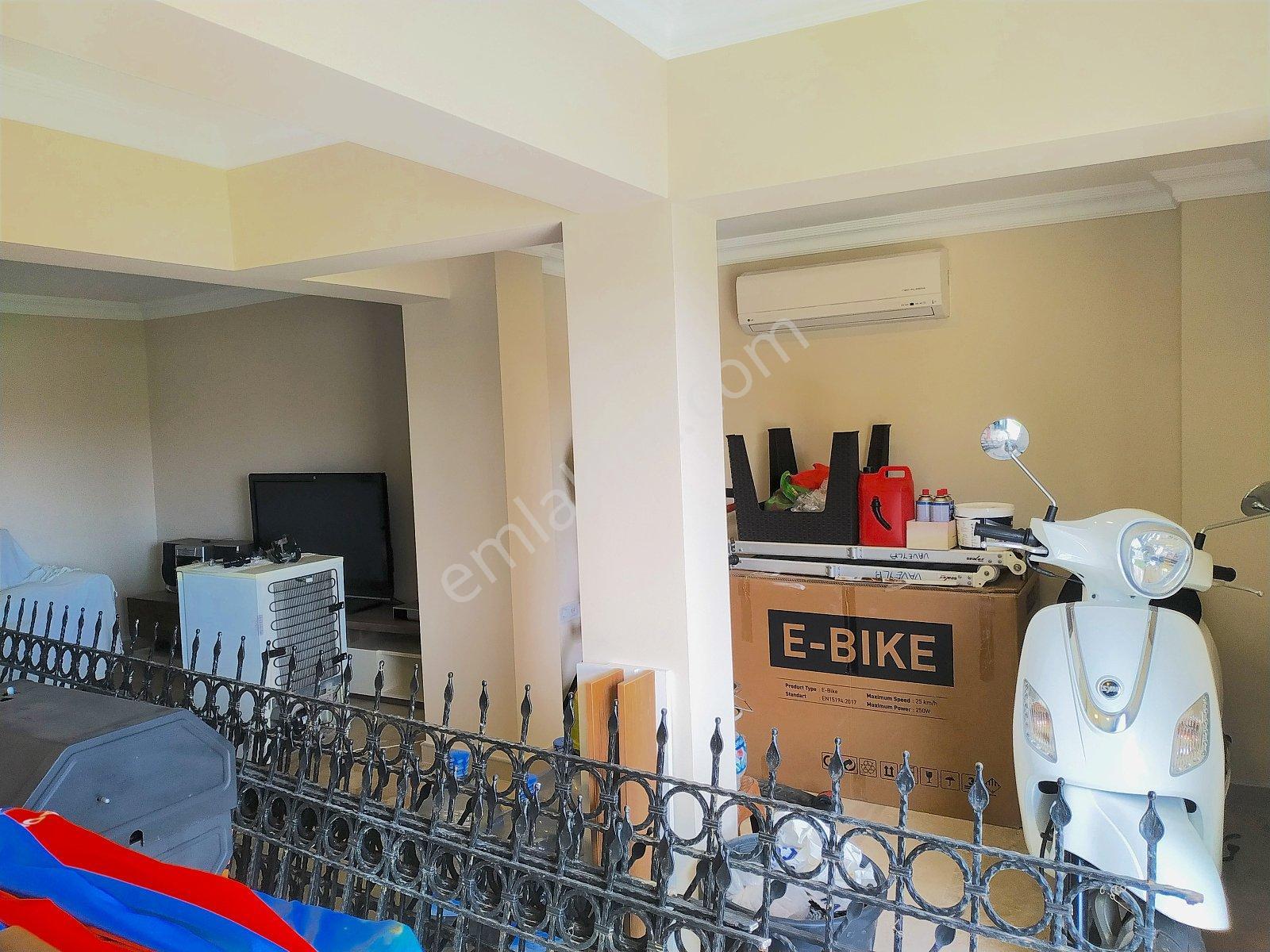 Çeşme Dalyan'da Marinaya Sıfır Deniz Manzaralı Eşyalı Villa - Görsel 14