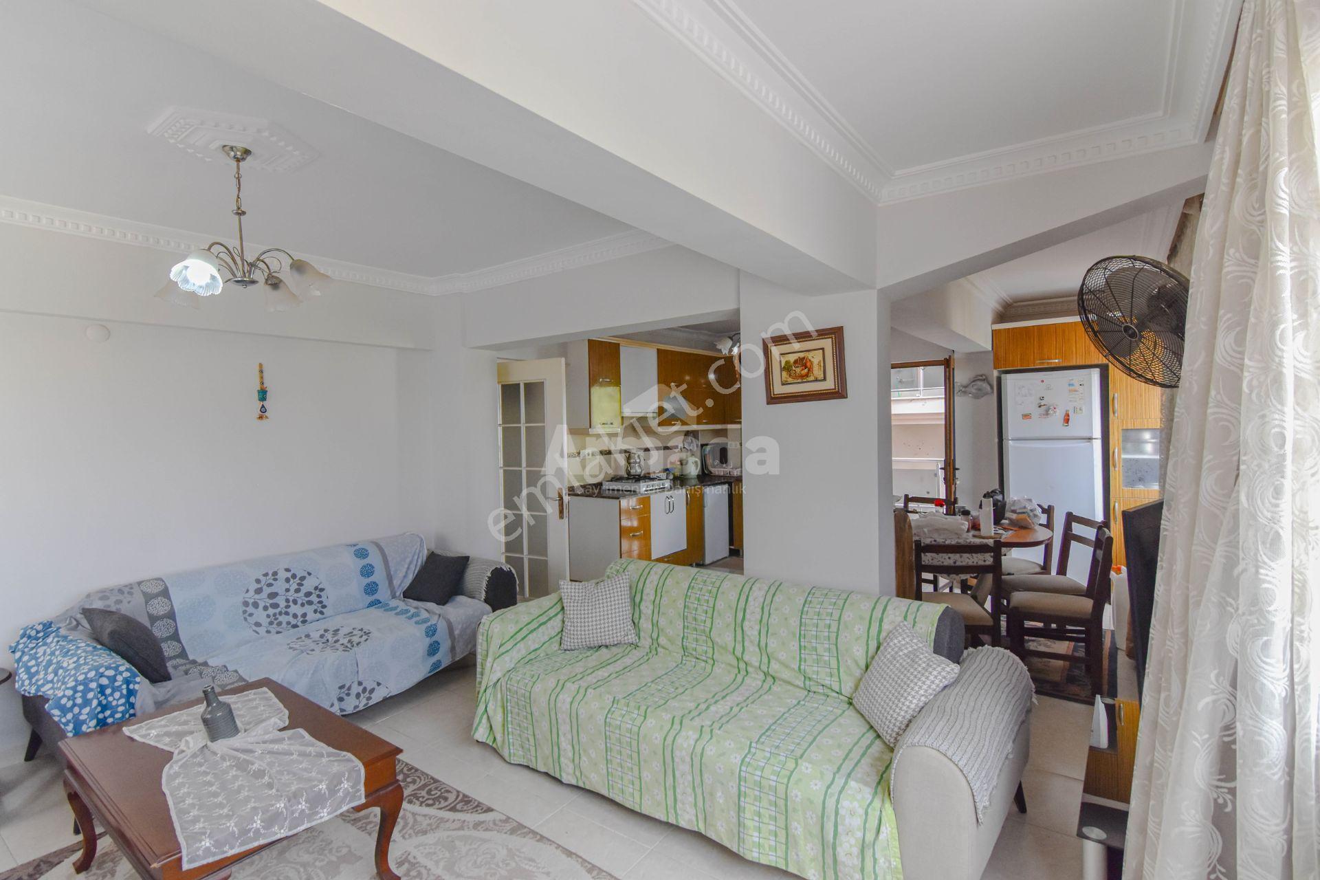 Kuşadası Merkez'de Geniş Ve Ferah 3+1 Satılık Daire - Görsel 2