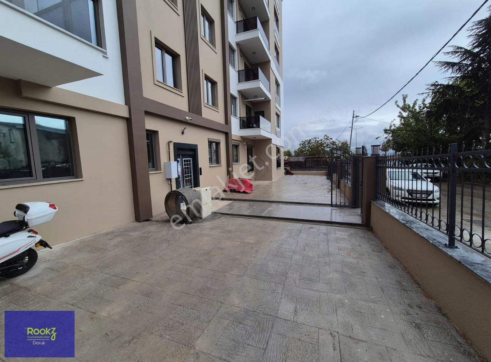 Rookzdoruk'dan Necipfazıl'da Yüksek Şerifiyeli Merkezi Konum 3+1 - Görsel 17