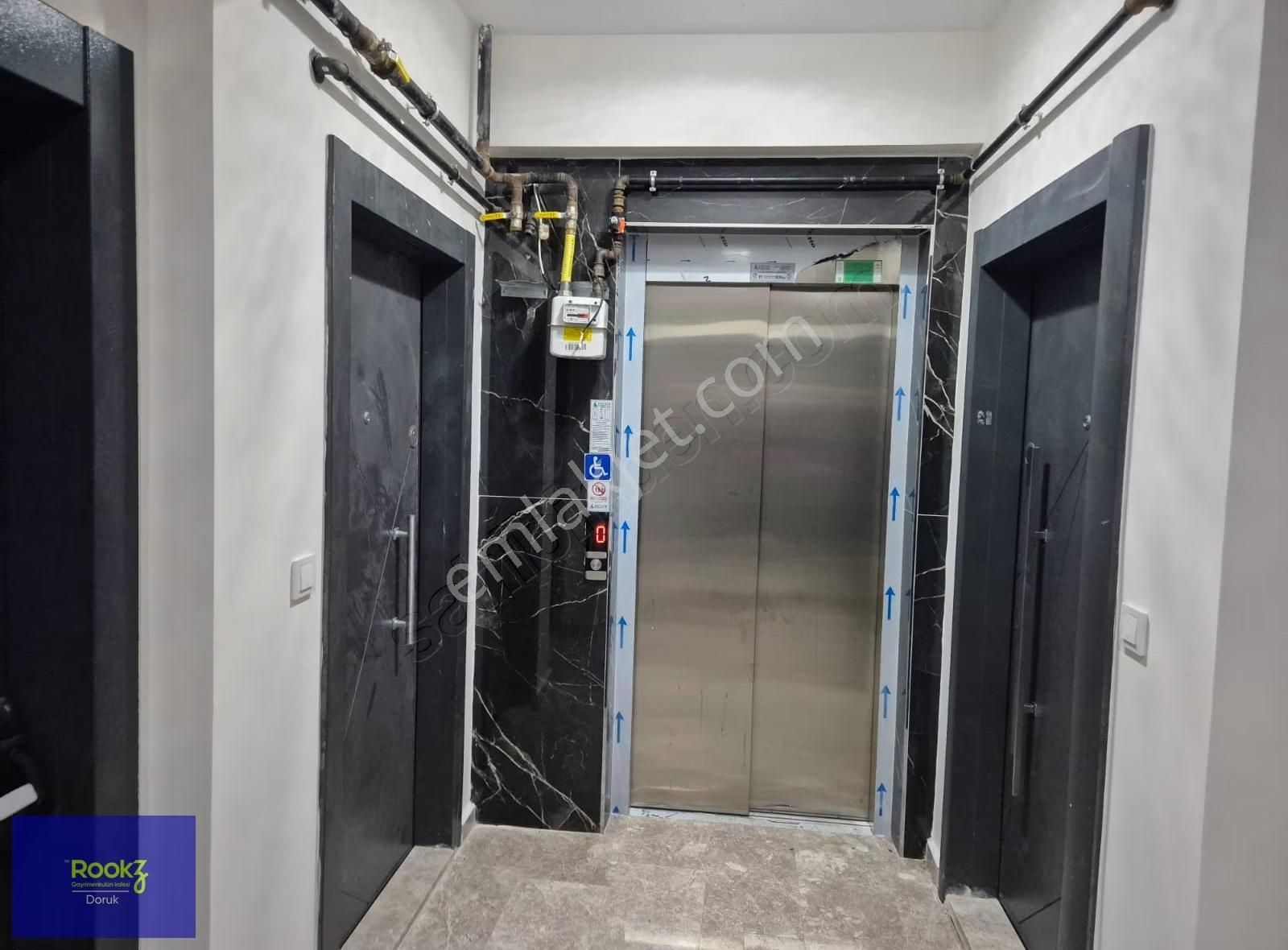 Rookzdoruk'dan Necipfazıl'da Yüksek Şerifiyeli Merkezi Konum 3+1 - Görsel 23