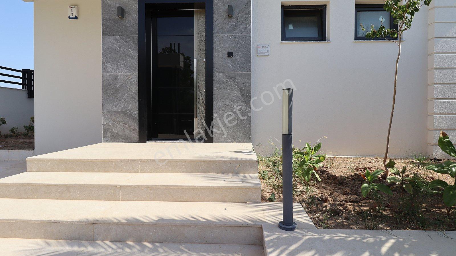 Antalya Döşemealtı Zengin Özellikli Müstakil Villa - Görsel 31