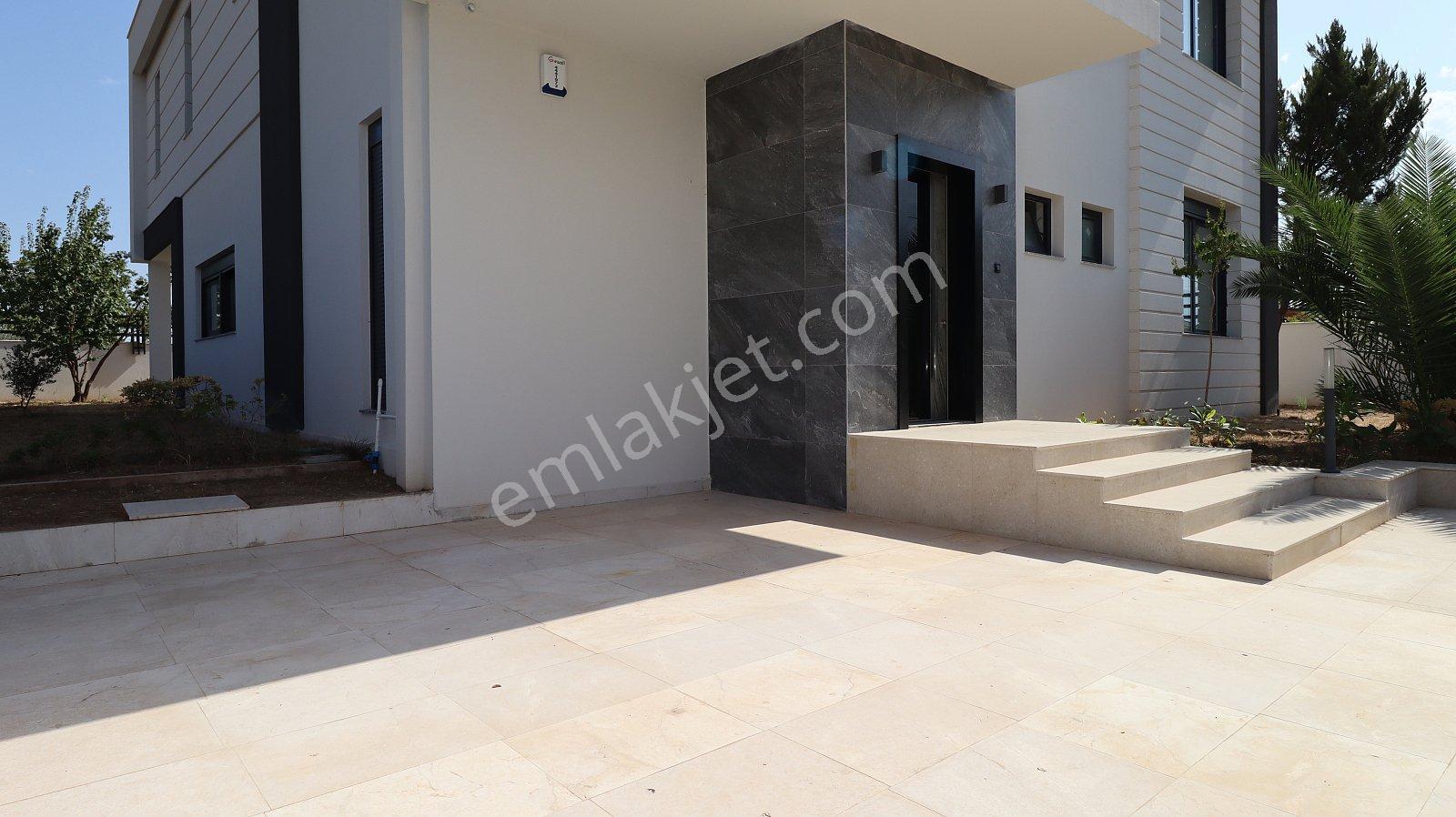 Antalya Döşemealtı Zengin Özellikli Müstakil Villa - Görsel 14