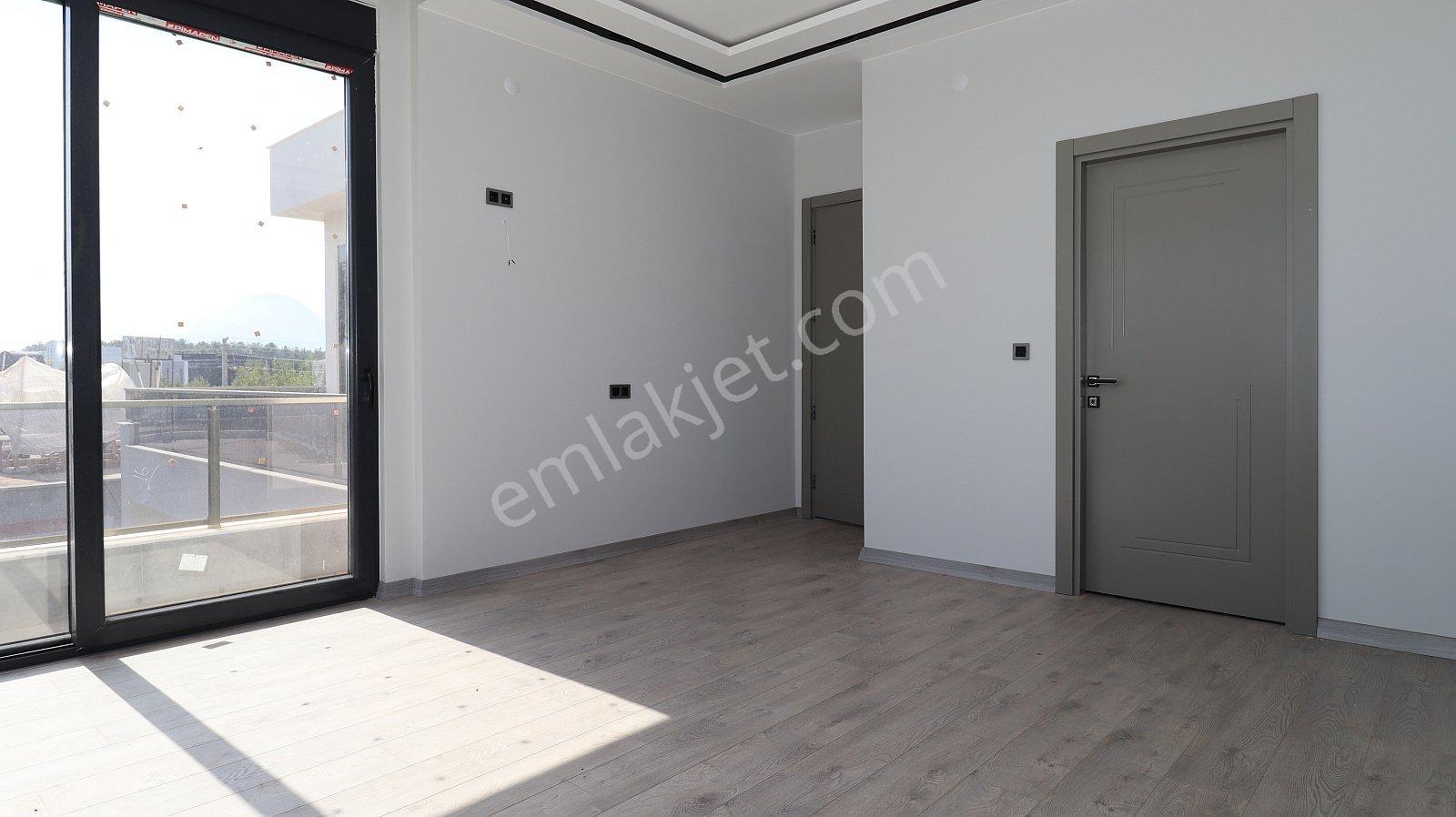 Antalya Döşemealtı Zengin Özellikli Müstakil Villa - Görsel 5
