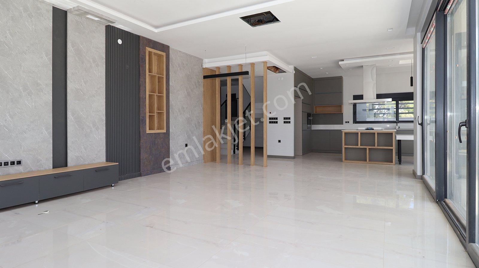 Antalya Döşemealtı Zengin Özellikli Müstakil Villa - Görsel 17
