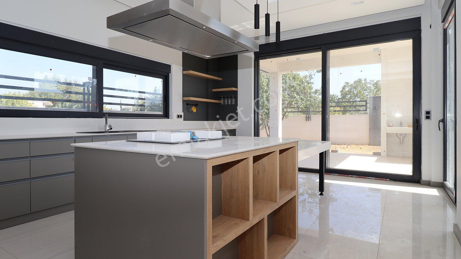 Antalya Döşemealtı Zengin Özellikli Müstakil Villa - Görsel 18