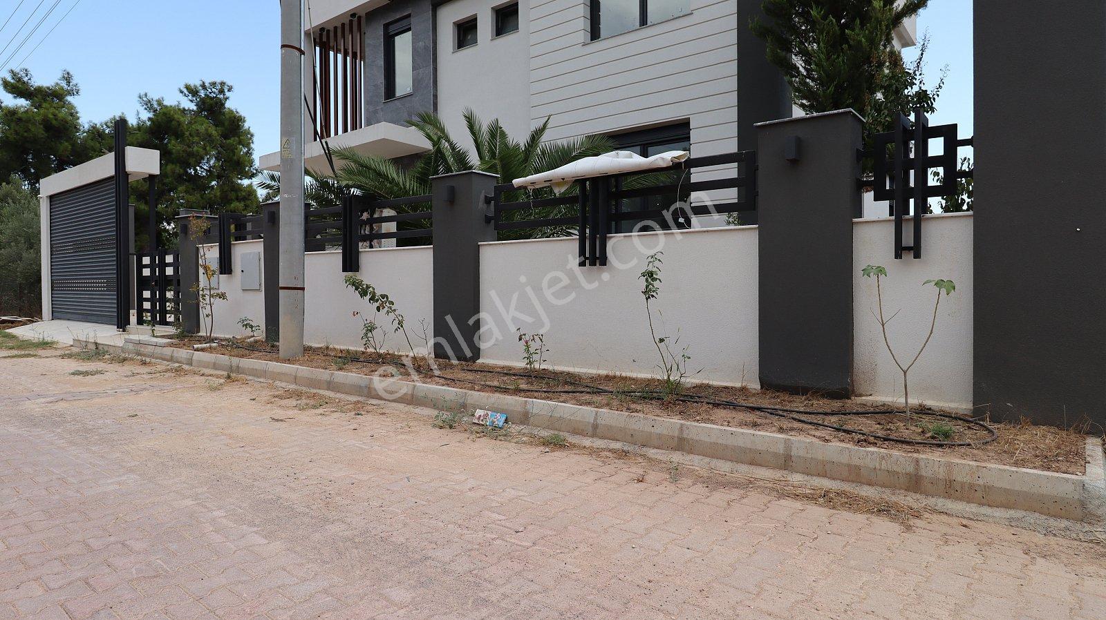 Antalya Döşemealtı Zengin Özellikli Müstakil Villa - Görsel 32