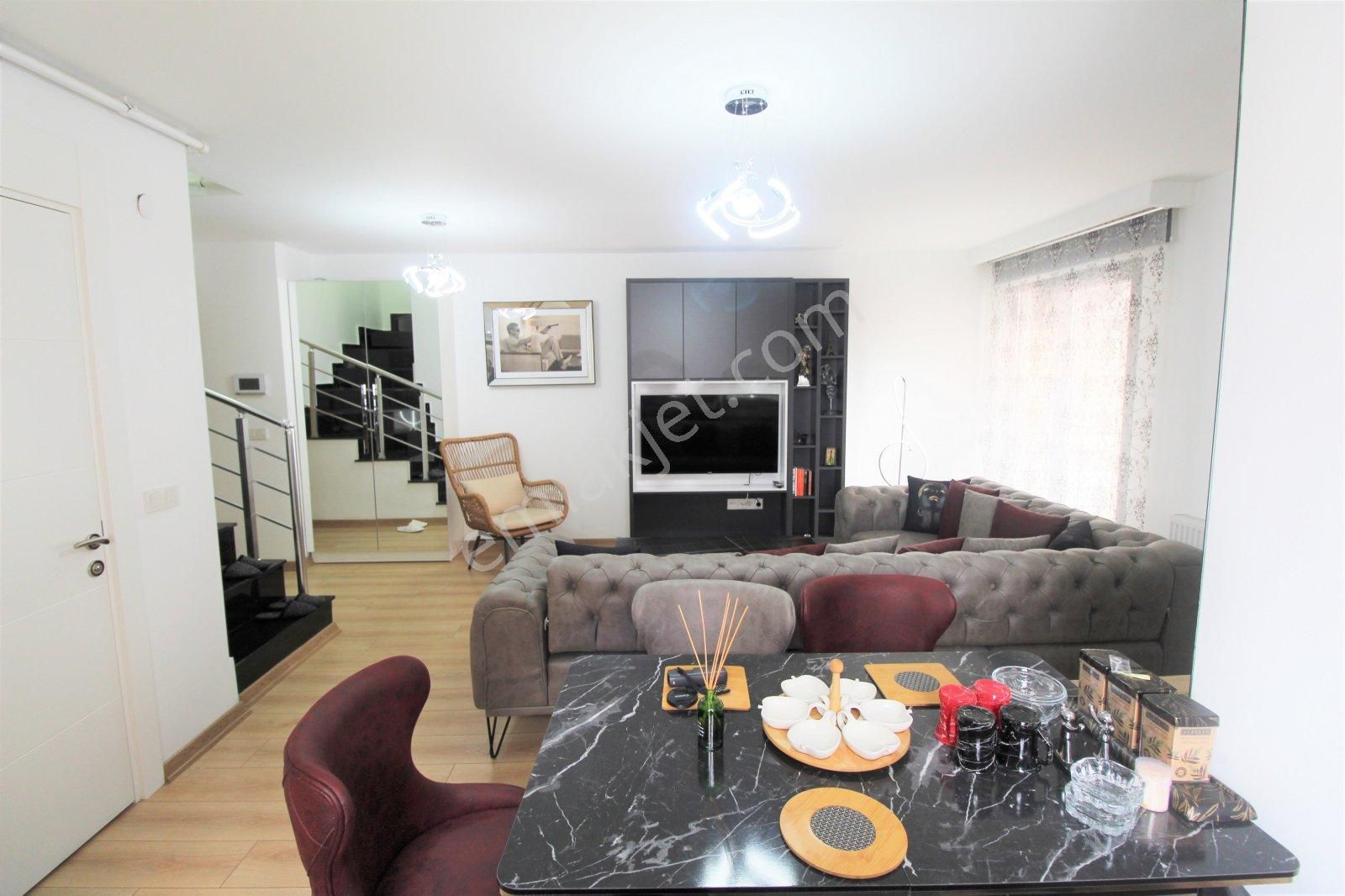 İstanbul Şişli’de Lüks Dizaynlı Eşyalı 2+1 Dubleks Daire - Görsel 3