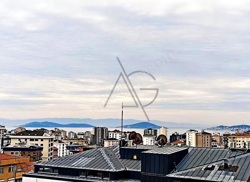 Atölyeden Kozyatağı Kozzy Avm'ye 2+1 65m2 Net Satılık Daire