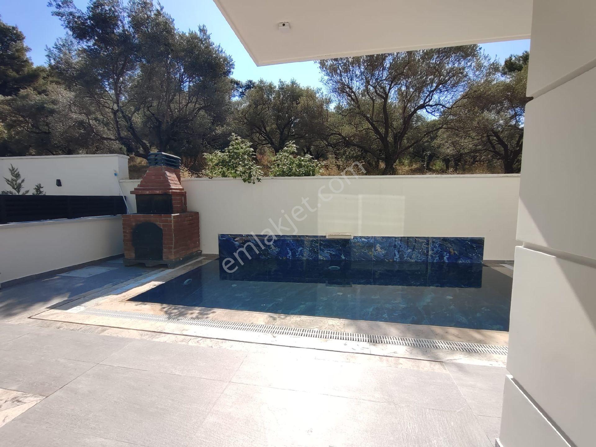 Kuşadası Davutlarda Doğa Ve Deniz Manzaralı Özel Havuzlu 5+2 Sıfır Müstakil Villa - Görsel 22