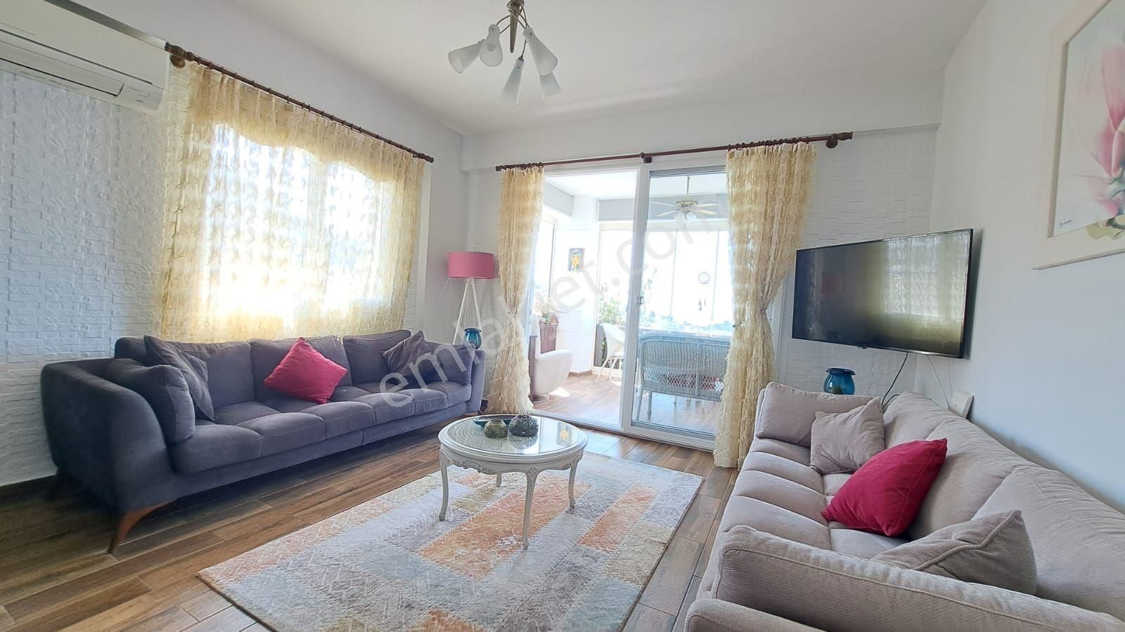 Havuzlu Sitede Deniz Manzaralı Daire - Turgutreis - Görsel 7