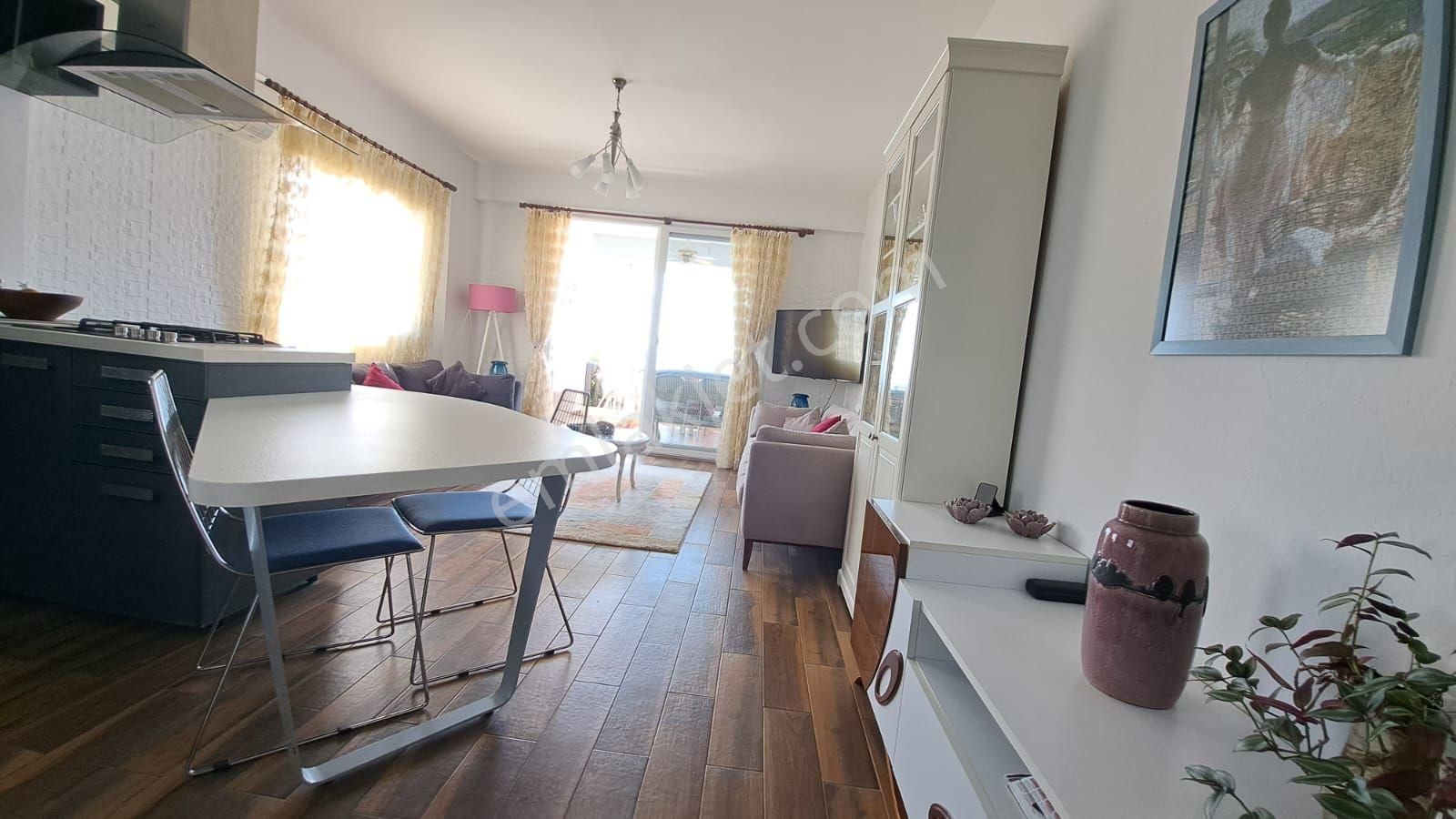 Havuzlu Sitede Deniz Manzaralı Daire - Turgutreis - Görsel 8