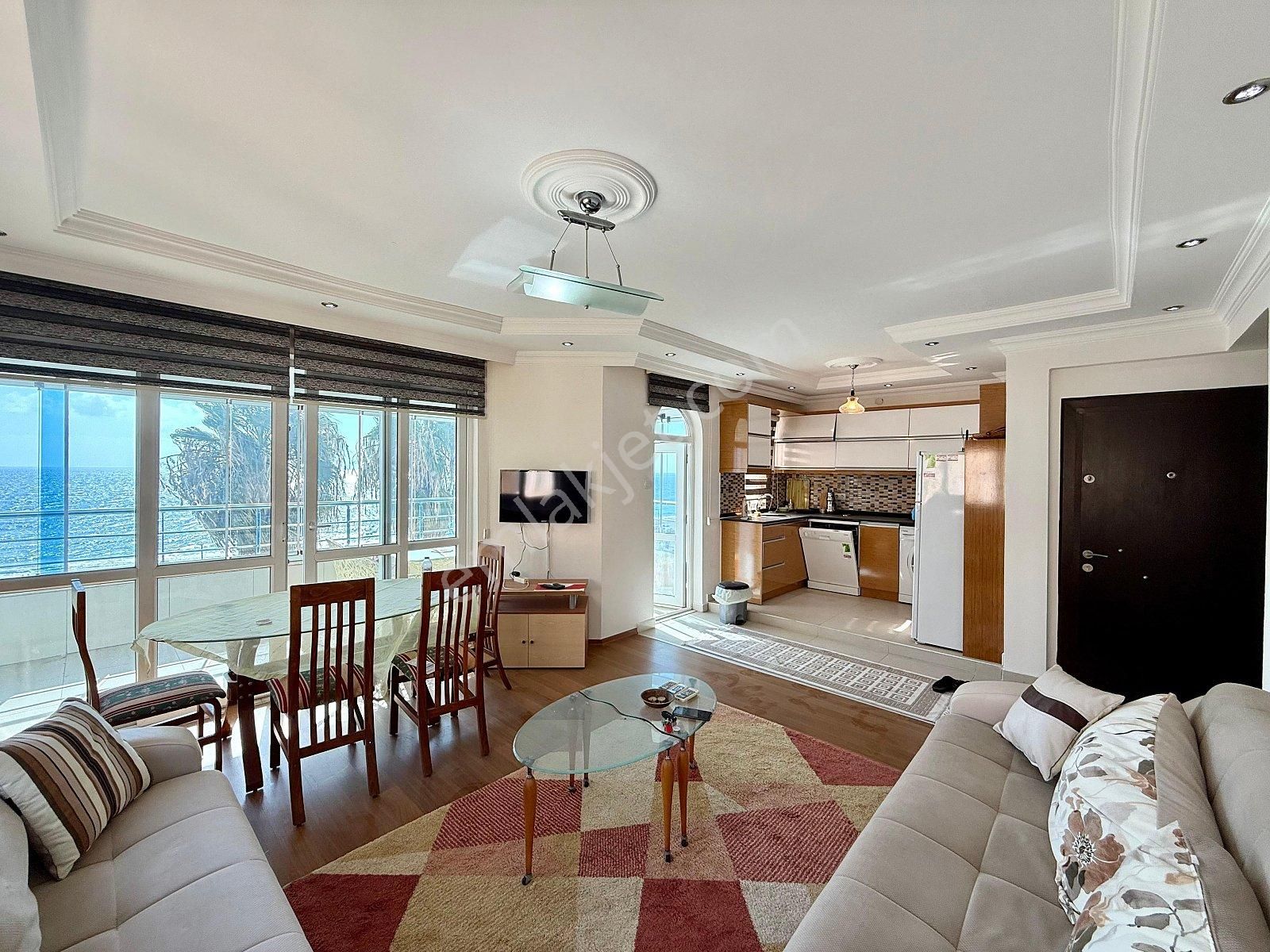 Alanya’da Sahile Sıfır Konumda Kiralık Eşyalı Daire - Görsel 18