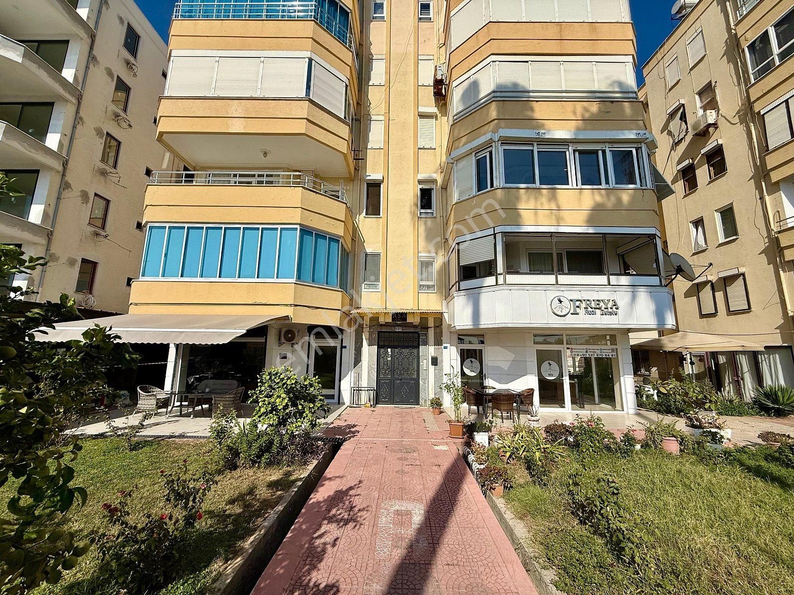 Alanya’da Sahile Sıfır Konumda Kiralık Eşyalı Daire - Görsel 11