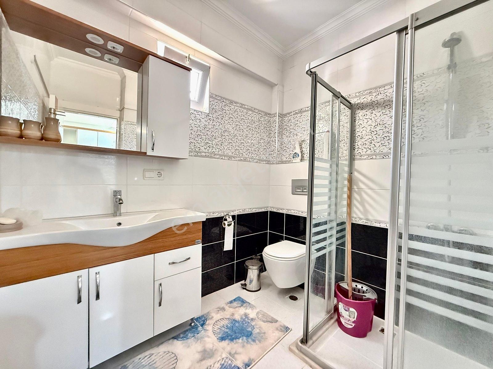 Alanya’da Sahile Sıfır Konumda Kiralık Eşyalı Daire - Görsel 12