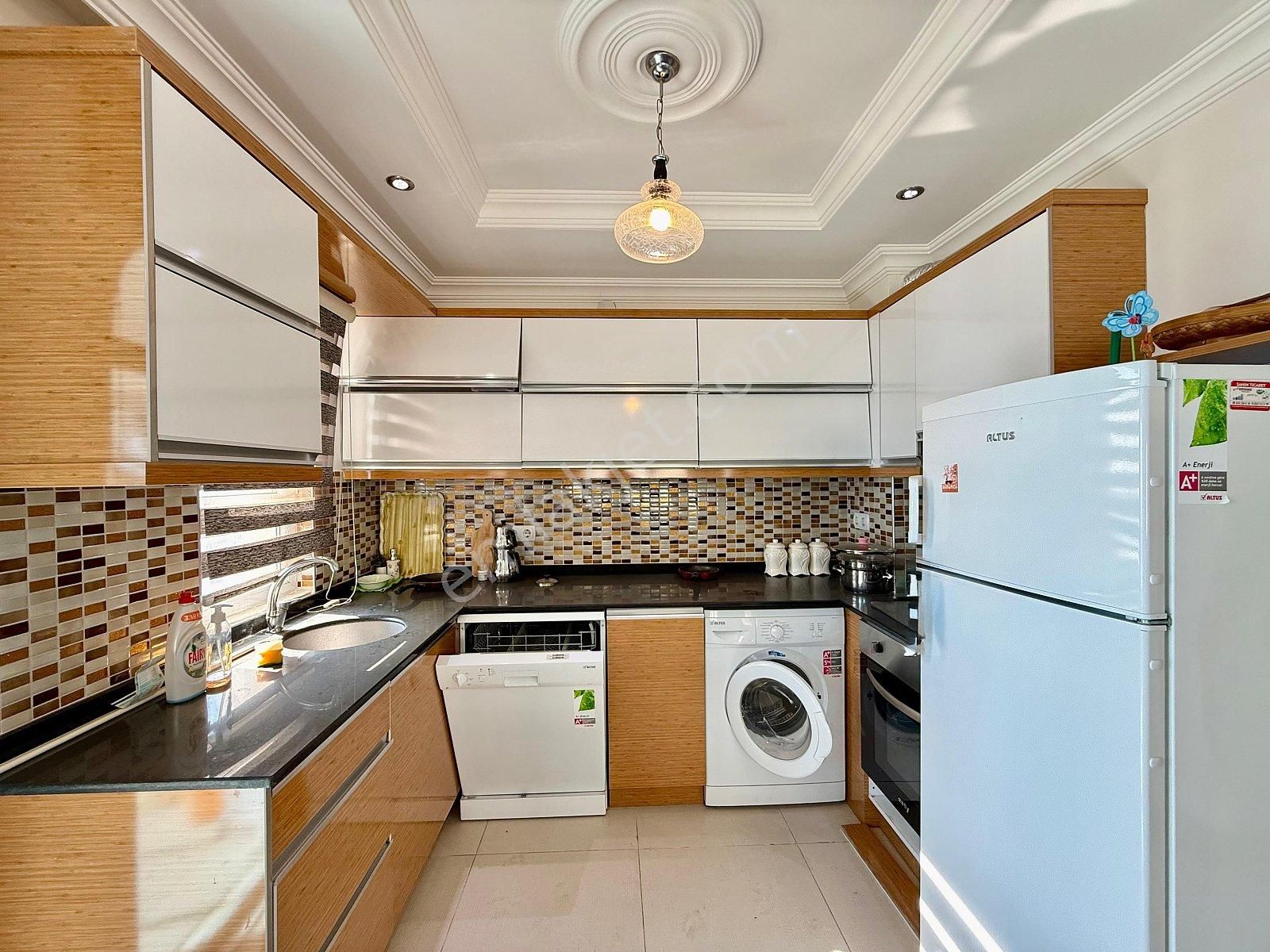 Alanya’da Sahile Sıfır Konumda Kiralık Eşyalı Daire - Görsel 19