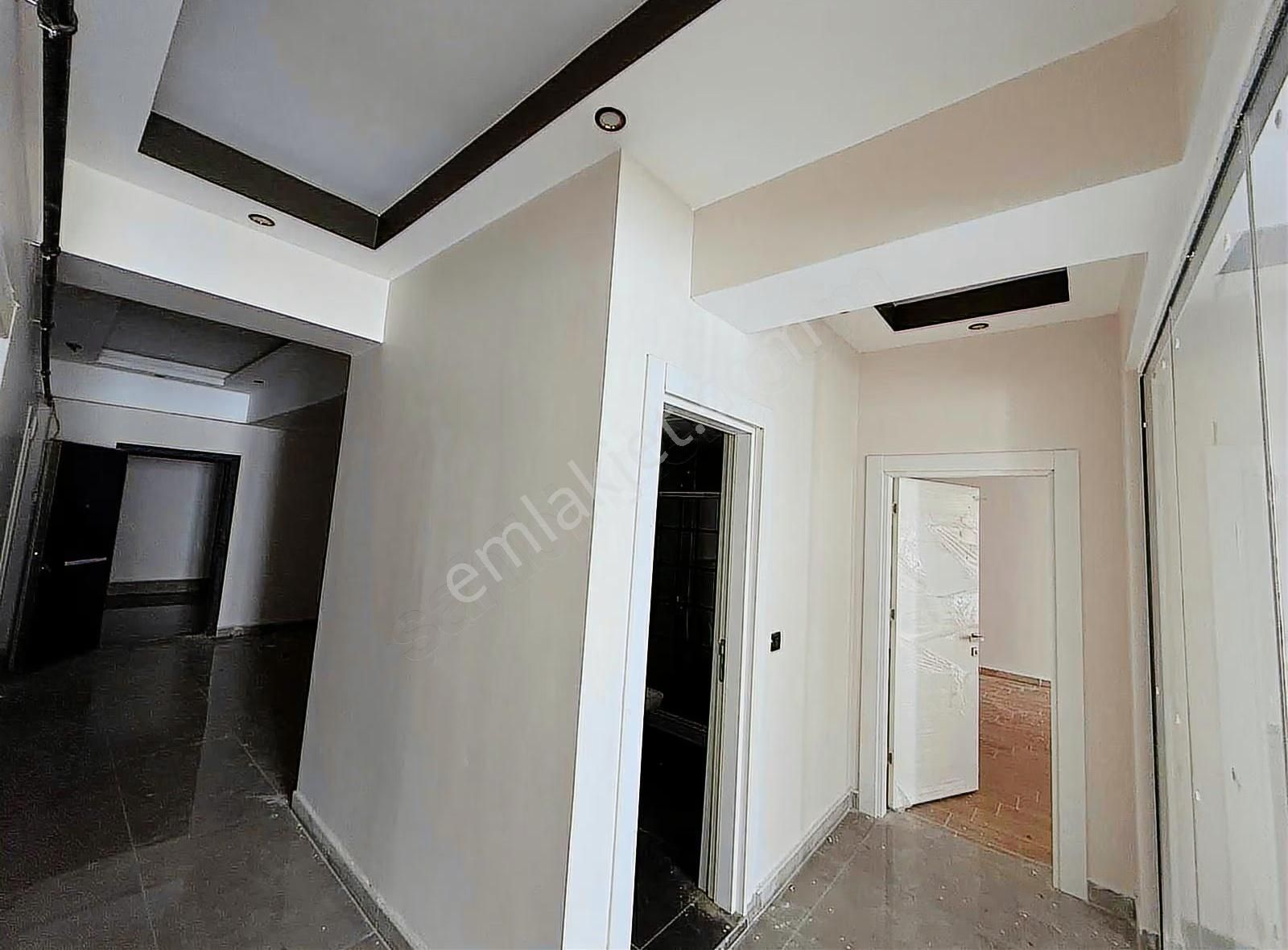 Öz Ay Emlaktan Satılık Beylerbeyi Plazda Ofis - Görsel 11