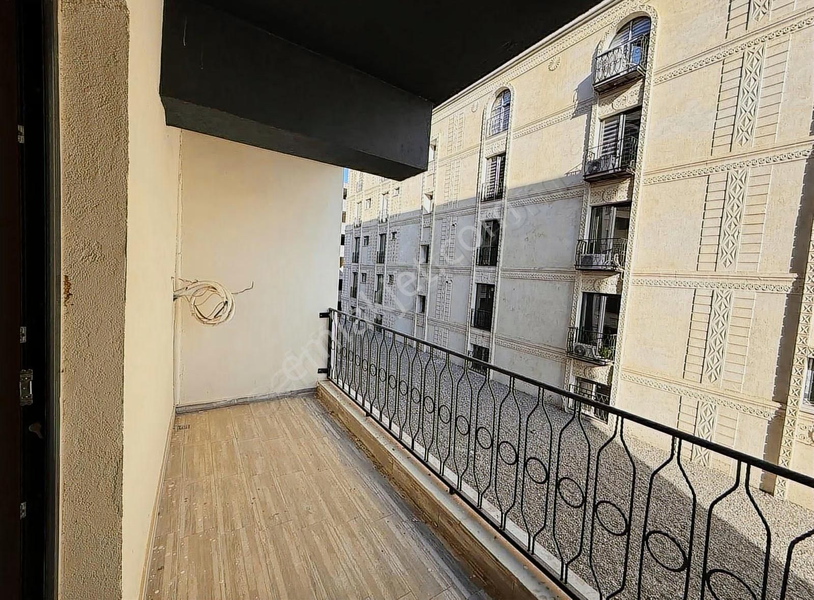 Öz Ay Emlaktan Satılık Beylerbeyi Plazda Ofis - Görsel 14