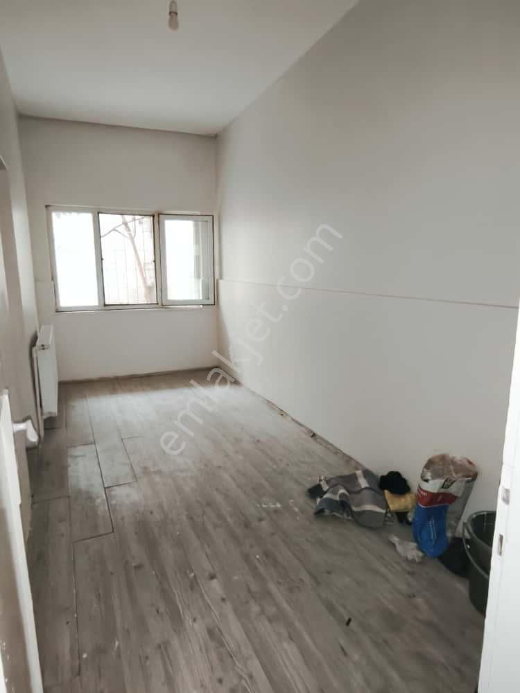 Eyüp Nişancı Mh. Metrobüse 3-4 Dk / 2+1 / Giriş Kat / Bahçeli / Kombili / Aileye-bekara / - Görsel 14