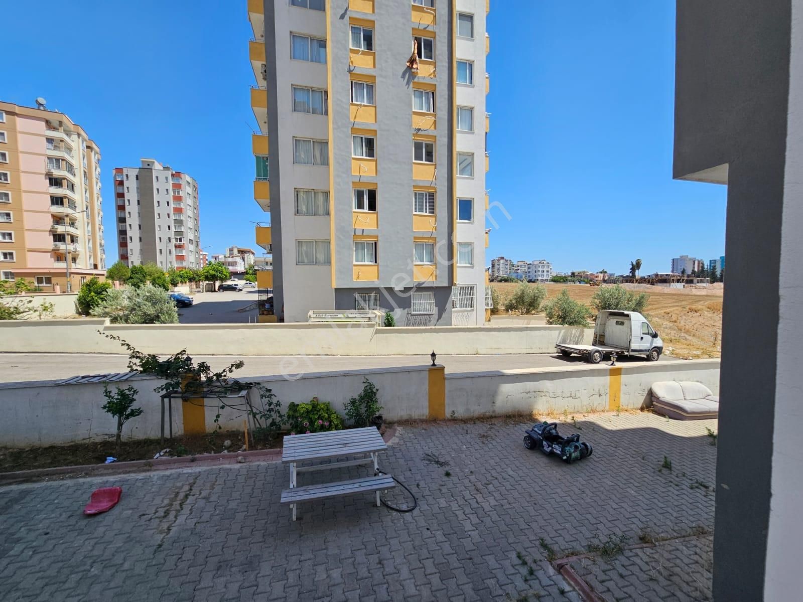 Sarıçam Gültepe De Mükemmel Bir Cadde Üstünde