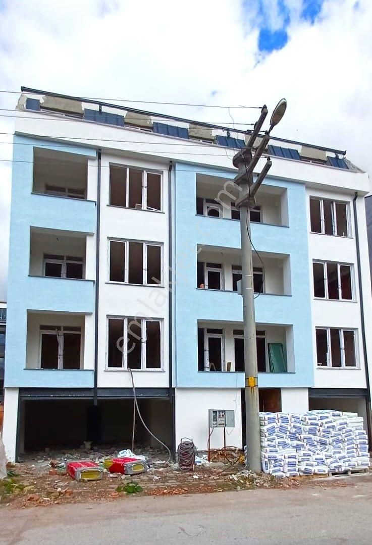 Recep Ümit Emlak'tan Çevre Yolu Ve Esenli Caddesine Yakın Mevkiide Satılık 1+0 Daireler