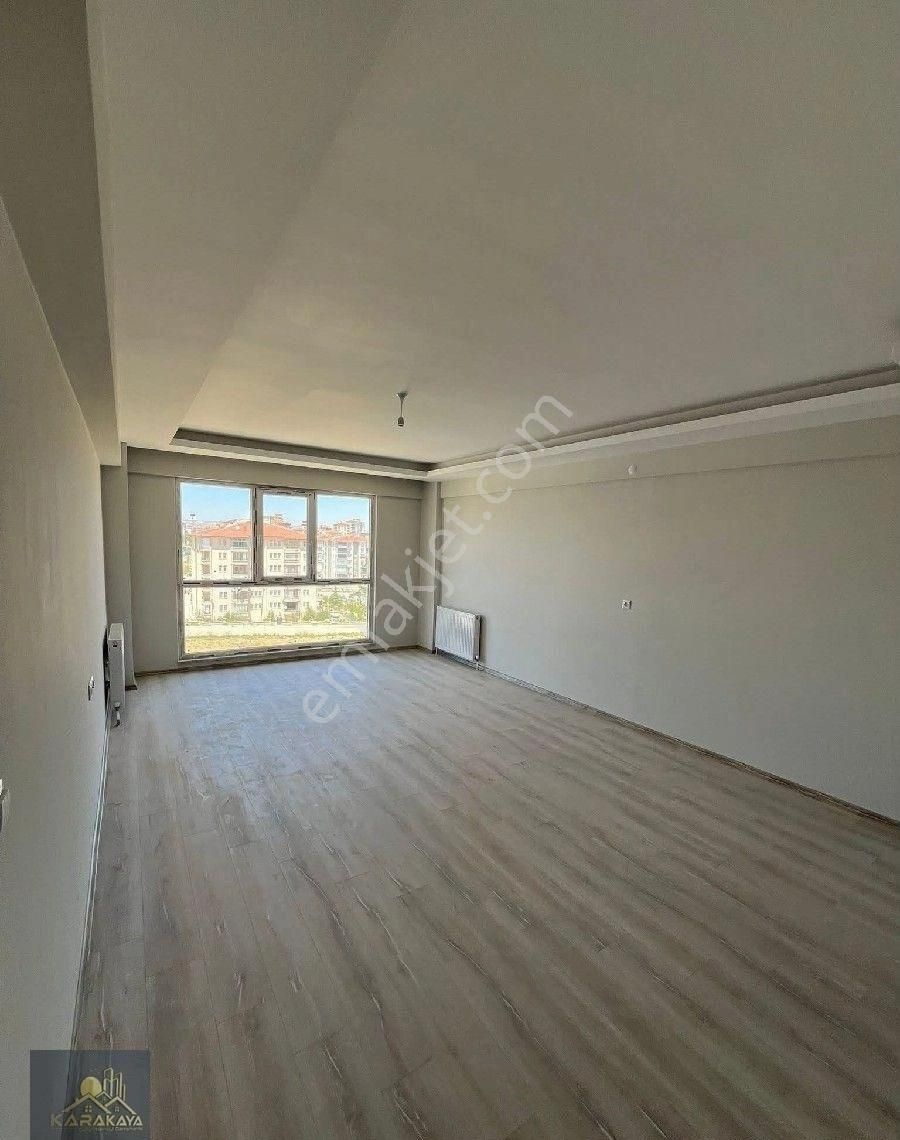 Karakaya Emlak Ofisinden Kaçmaz Sıfır Orta Kat Daire - Görsel 11