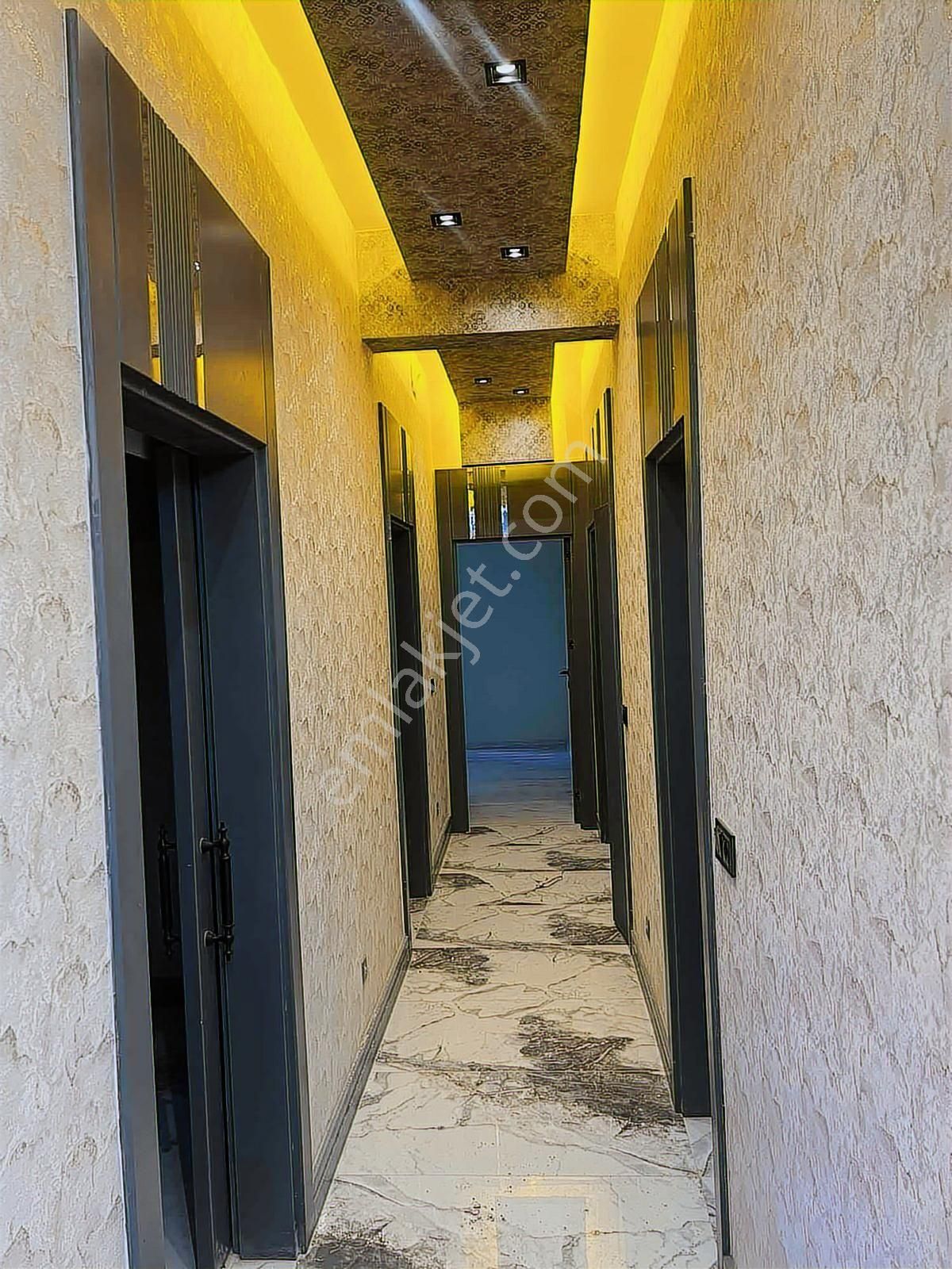 Fıstıklık Mah. Merkezi Yerde Sıfır Satılık 3,5+1 Akıllı Daire - Görsel 2