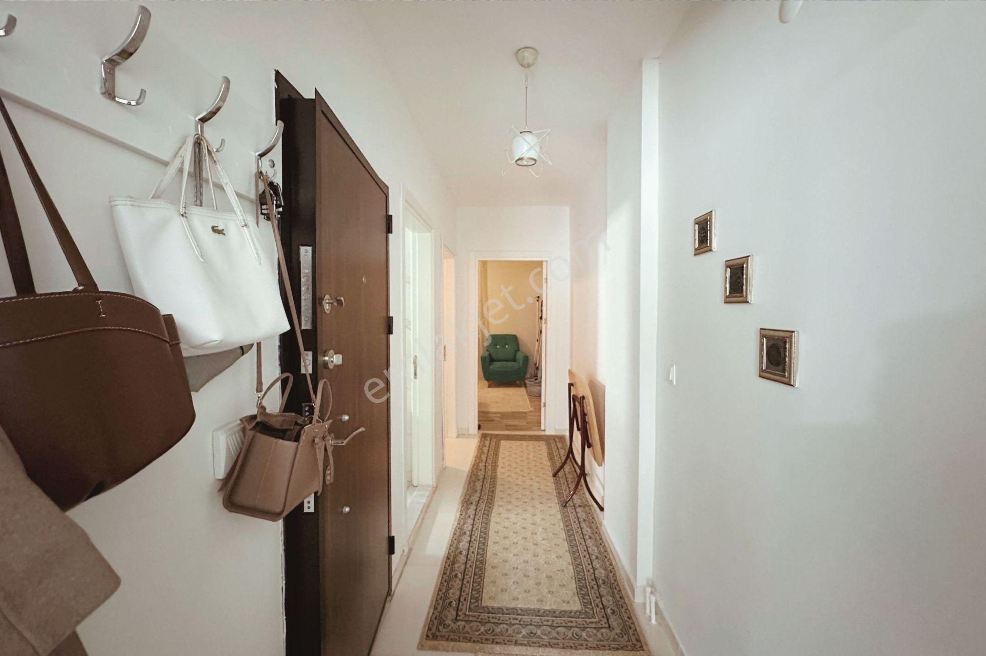 Yenifoça Burunucu'nda Denize 40 Mt. Müstakil 5+3 Tripleks Villa - Görsel 6