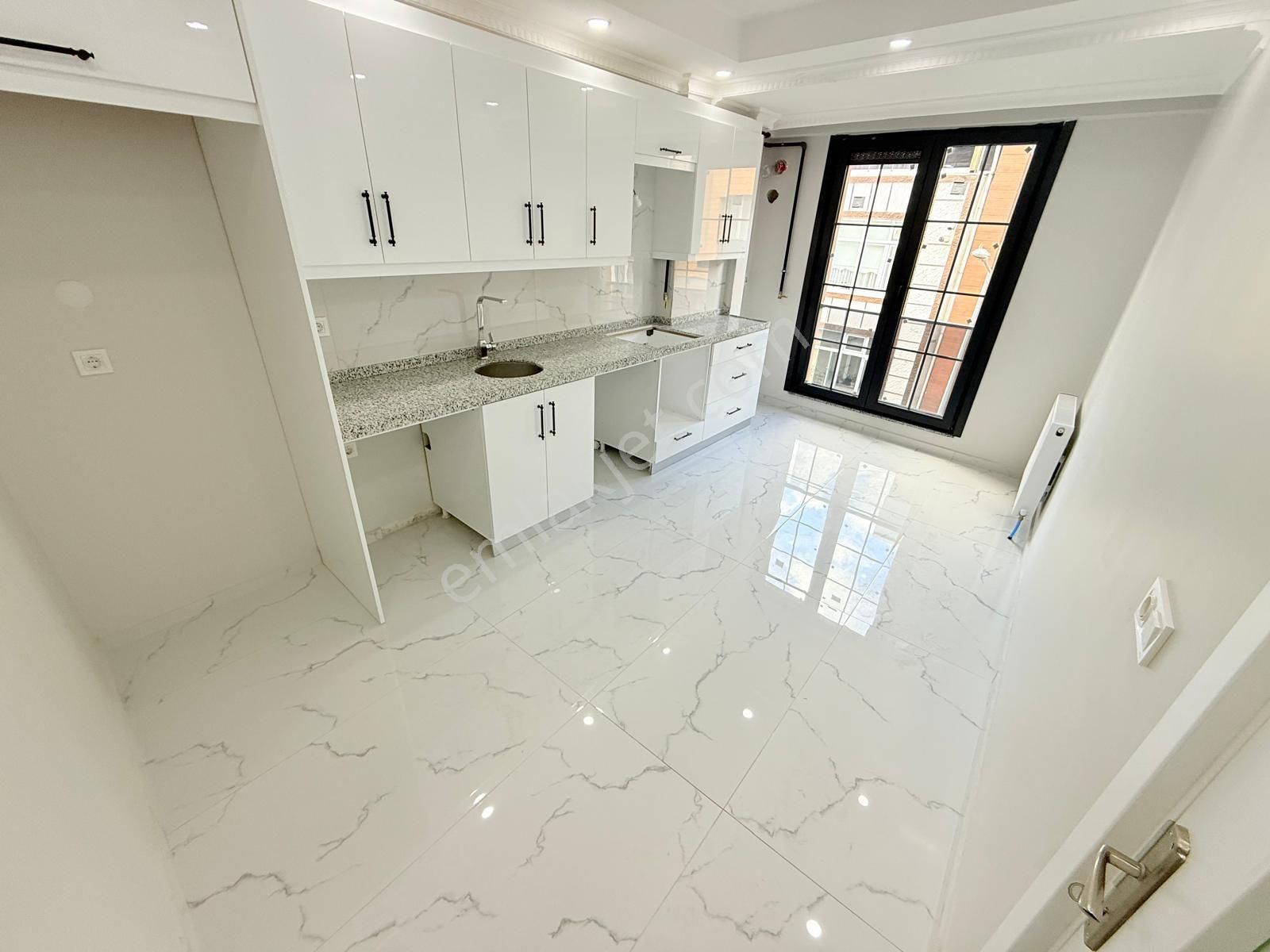 Pusula İnşaattan Cebeci Mah. Caddeye Yakın 2+1 100m2 Ara Kat - Görsel 3