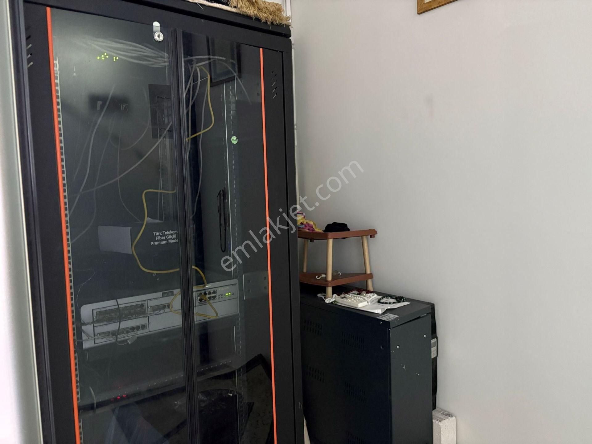Bahçelievler Şirinevler Meydanında Satılık E-5 Üzerinde Bulunan Ticari Binada 7.katda Manzaralı Ofis - Görsel 18