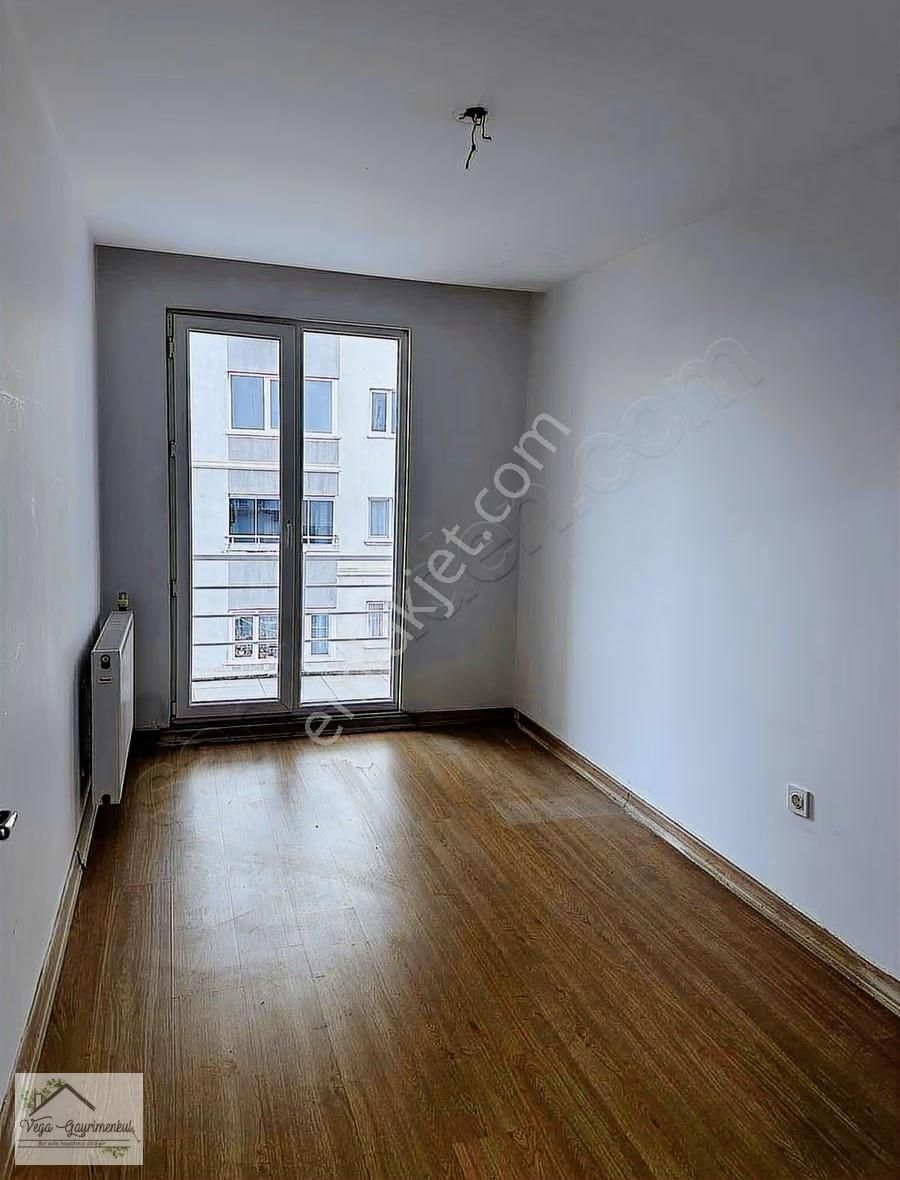 Beylikdüzü Adnan Kahveci Asokent Apartmanı 2+1 Açık Mutfak