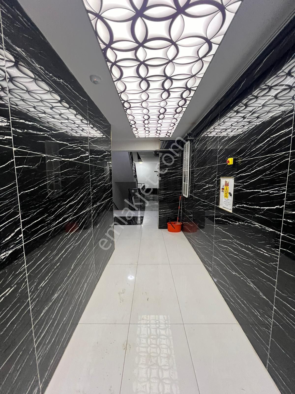 Vatan'dan Bağlumda Üniversite Dibinde Lüx Binada Lüx 3+1 Daire!! - Görsel 32