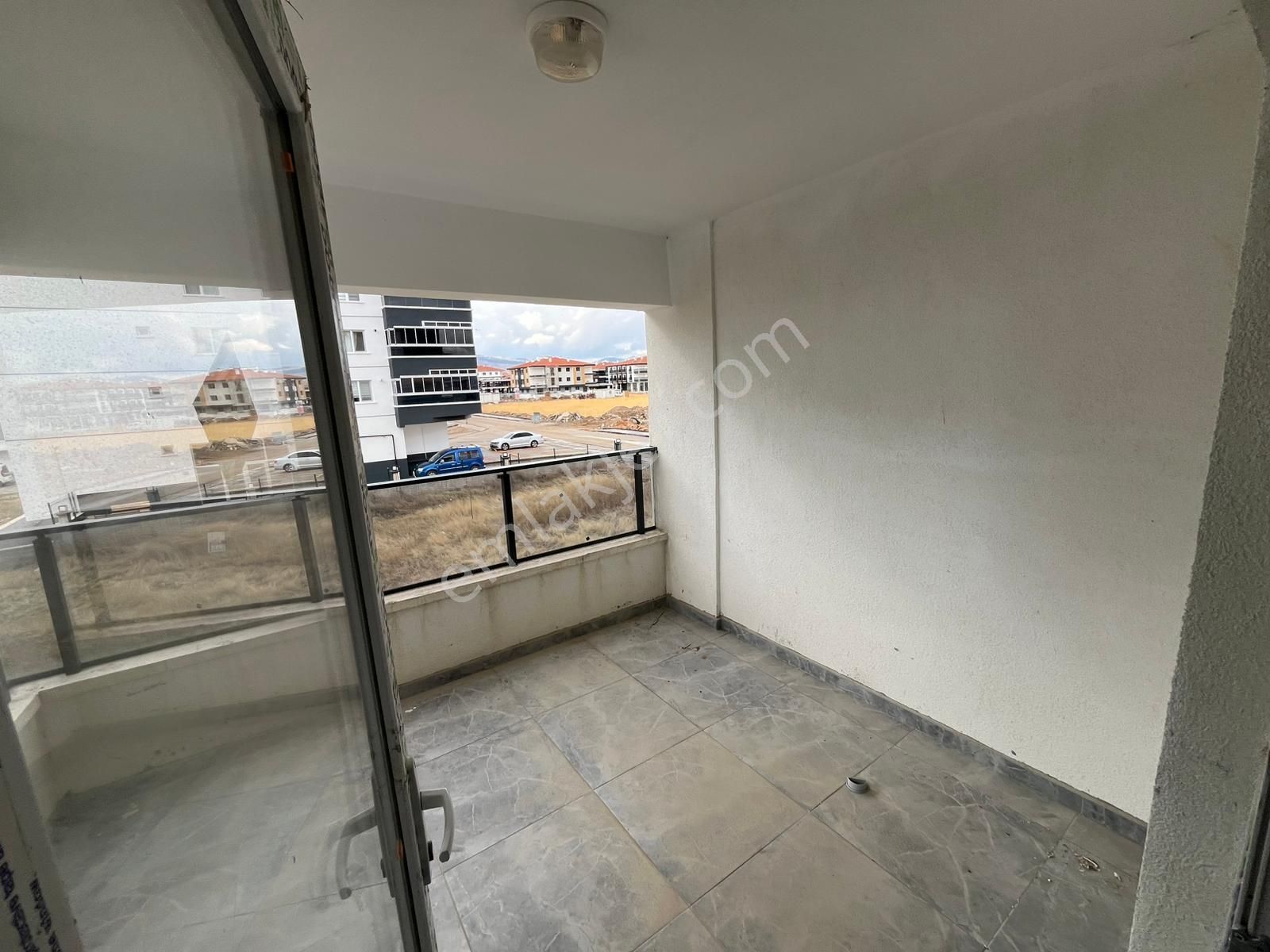 Yenikent 29 Ekim Mah.de 3+1 Ara Katta Full Yapılı Bağımsız Satılık - Görsel 32